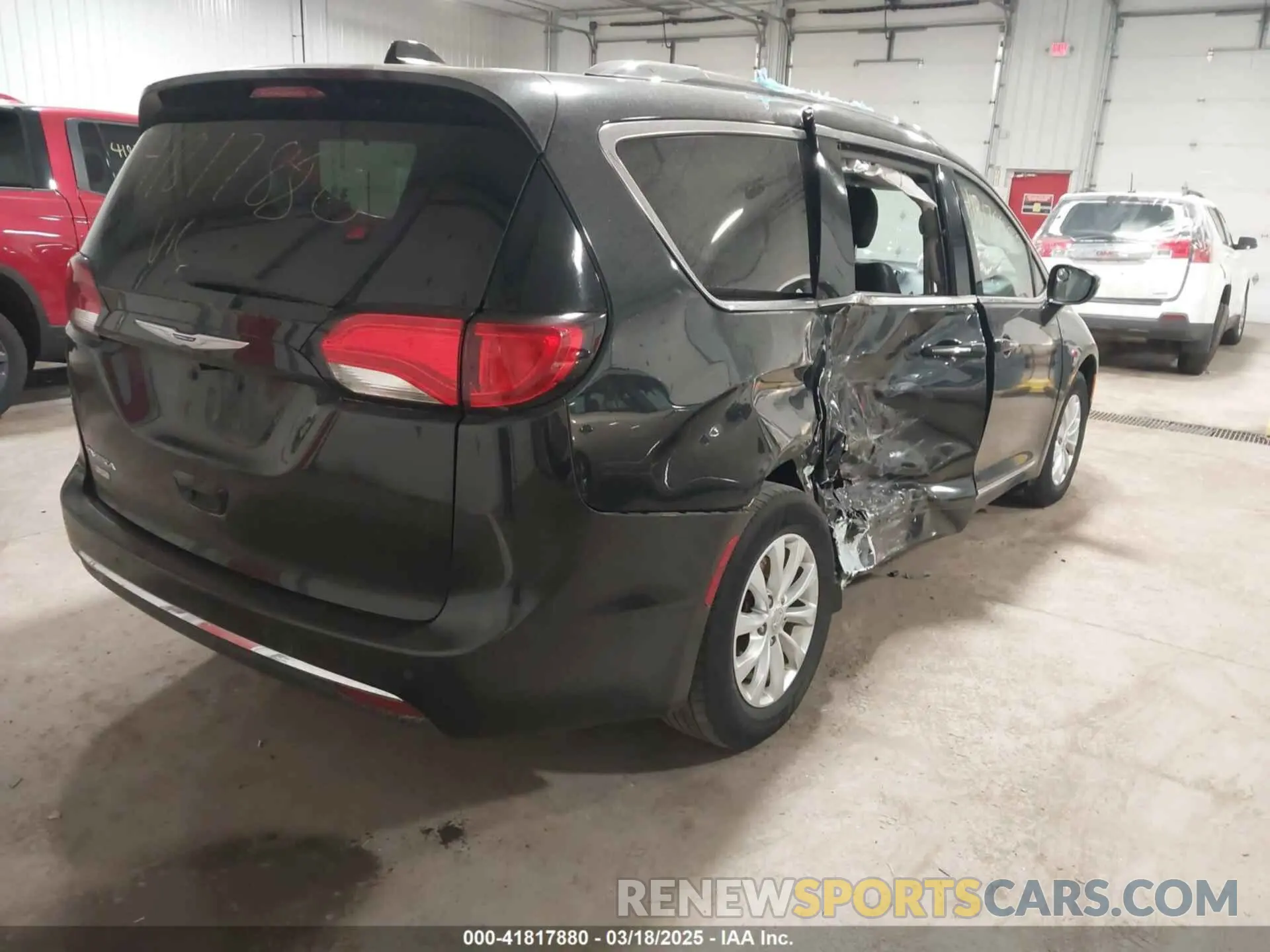 4 fotografías del automóvil dañado 2C4RC1BG2KR730791 CHRYSLER PACIFICA 2019