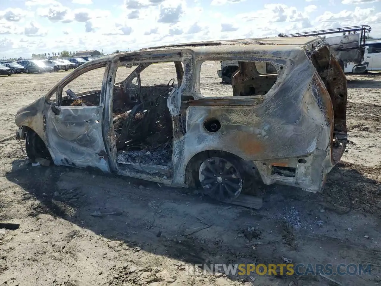 2 fotografías del automóvil dañado 2C4RC1BG3KR554737 CHRYSLER PACIFICA 2019