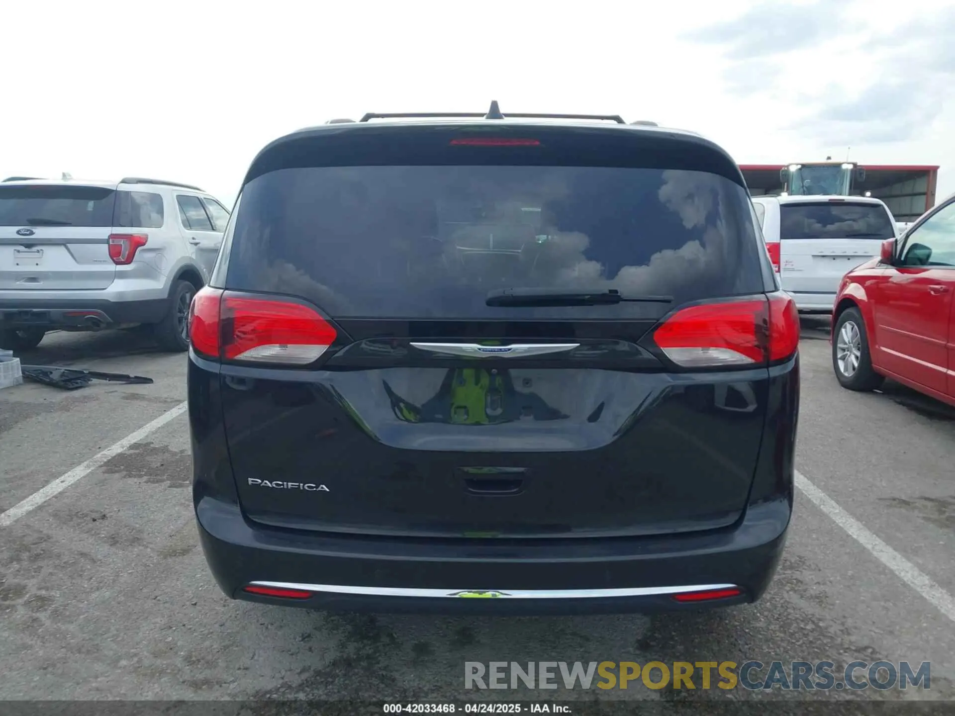 16 fotografías del automóvil dañado 2C4RC1BG3KR597314 CHRYSLER PACIFICA 2019