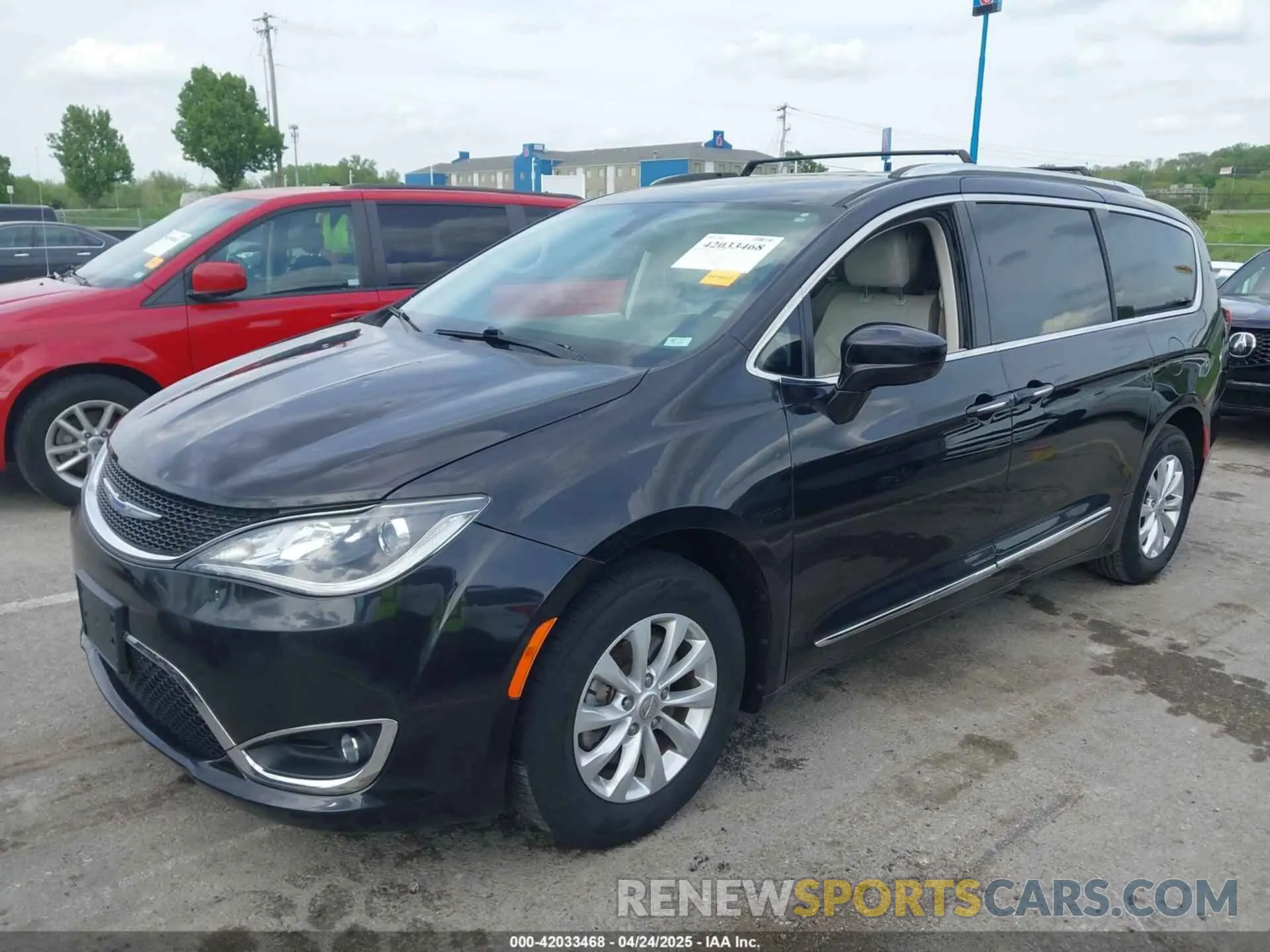 2 fotografías del automóvil dañado 2C4RC1BG3KR597314 CHRYSLER PACIFICA 2019