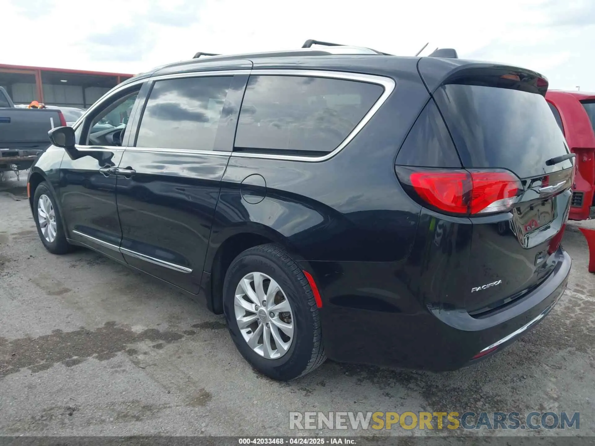 3 fotografías del automóvil dañado 2C4RC1BG3KR597314 CHRYSLER PACIFICA 2019