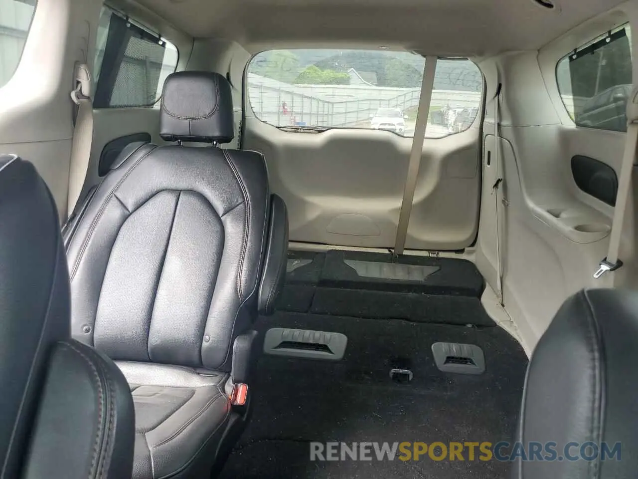 10 fotografías del automóvil dañado 2C4RC1BG3KR626438 CHRYSLER PACIFICA 2019