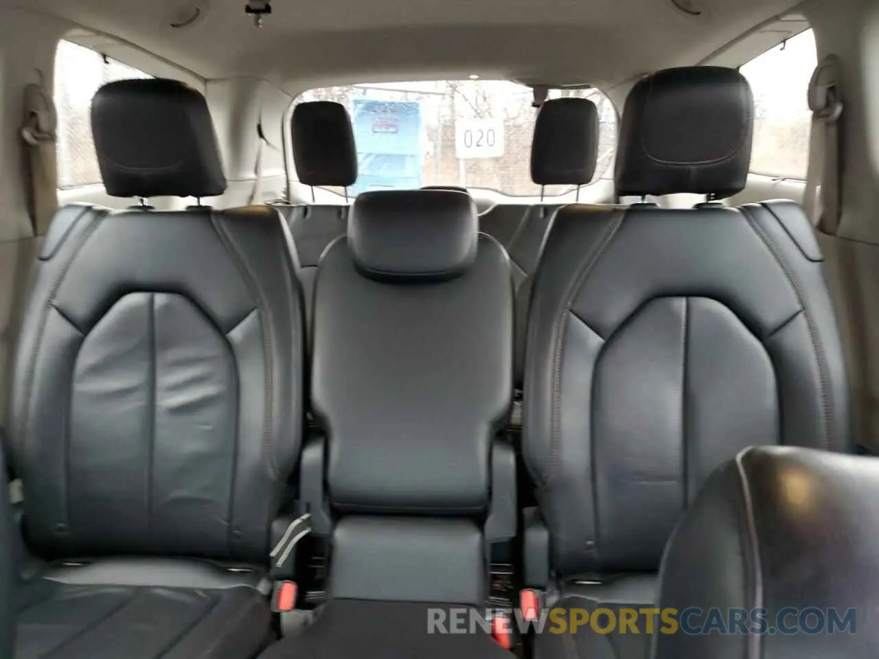 10 fotografías del automóvil dañado 2C4RC1BG4KR526283 CHRYSLER PACIFICA 2019