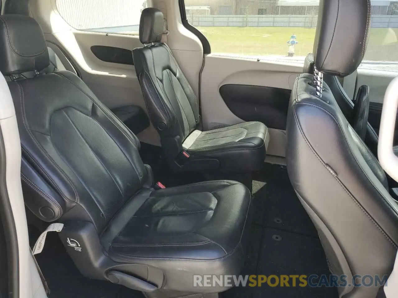 11 fotografías del automóvil dañado 2C4RC1BG4KR626710 CHRYSLER PACIFICA 2019