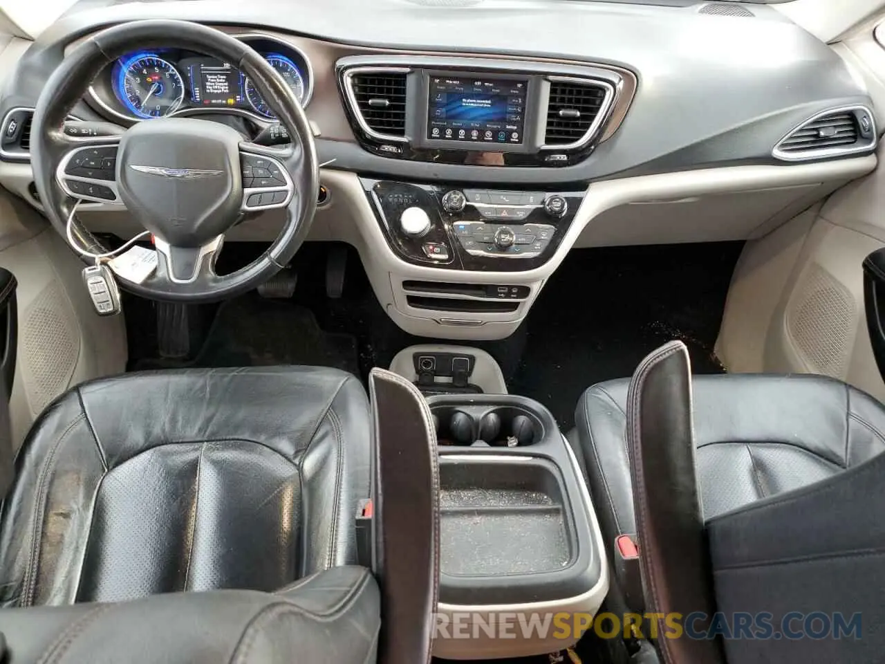 8 fotografías del automóvil dañado 2C4RC1BG4KR651400 CHRYSLER PACIFICA 2019