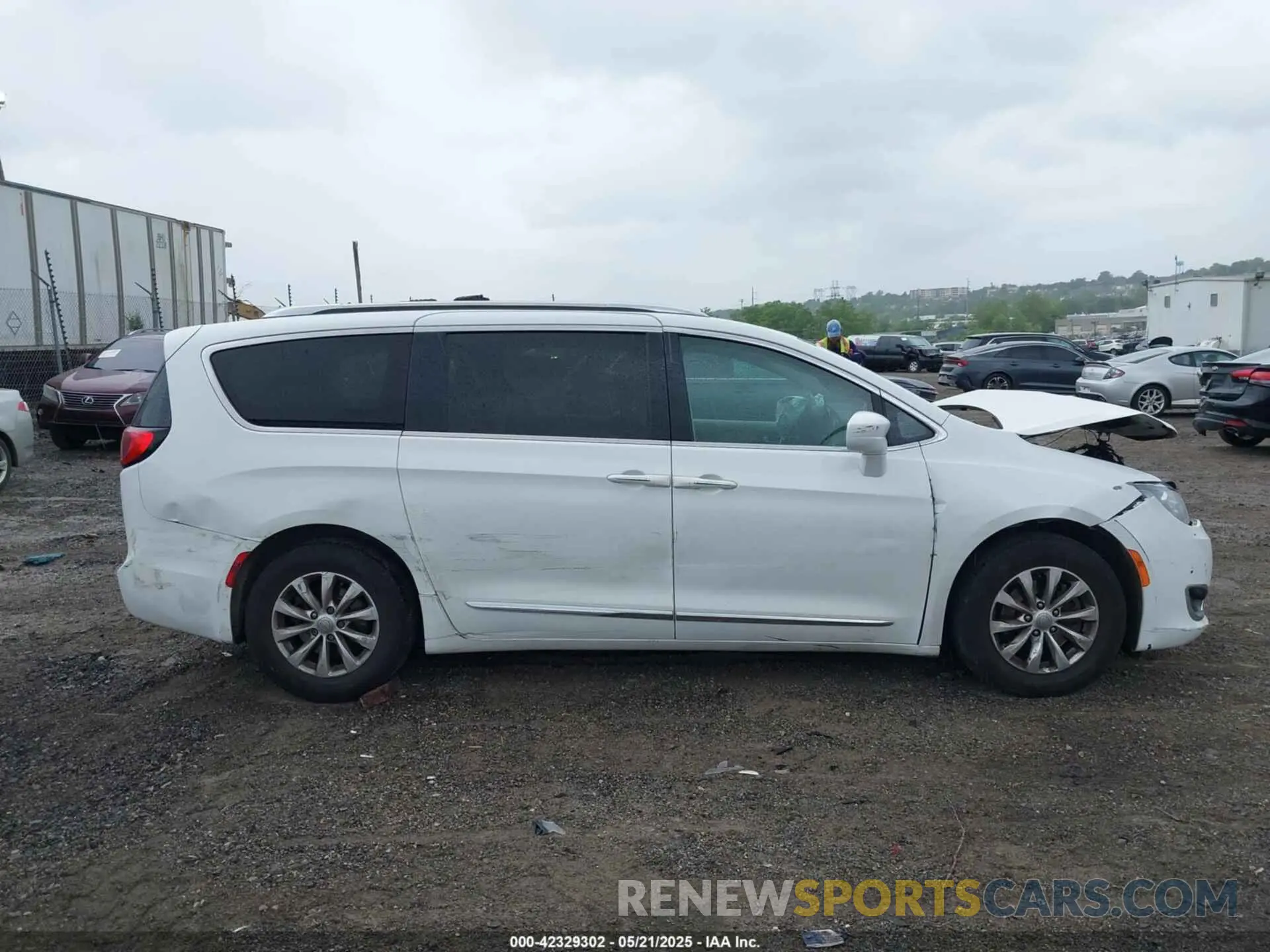 14 fotografías del automóvil dañado 2C4RC1BG4KR652224 CHRYSLER PACIFICA 2019