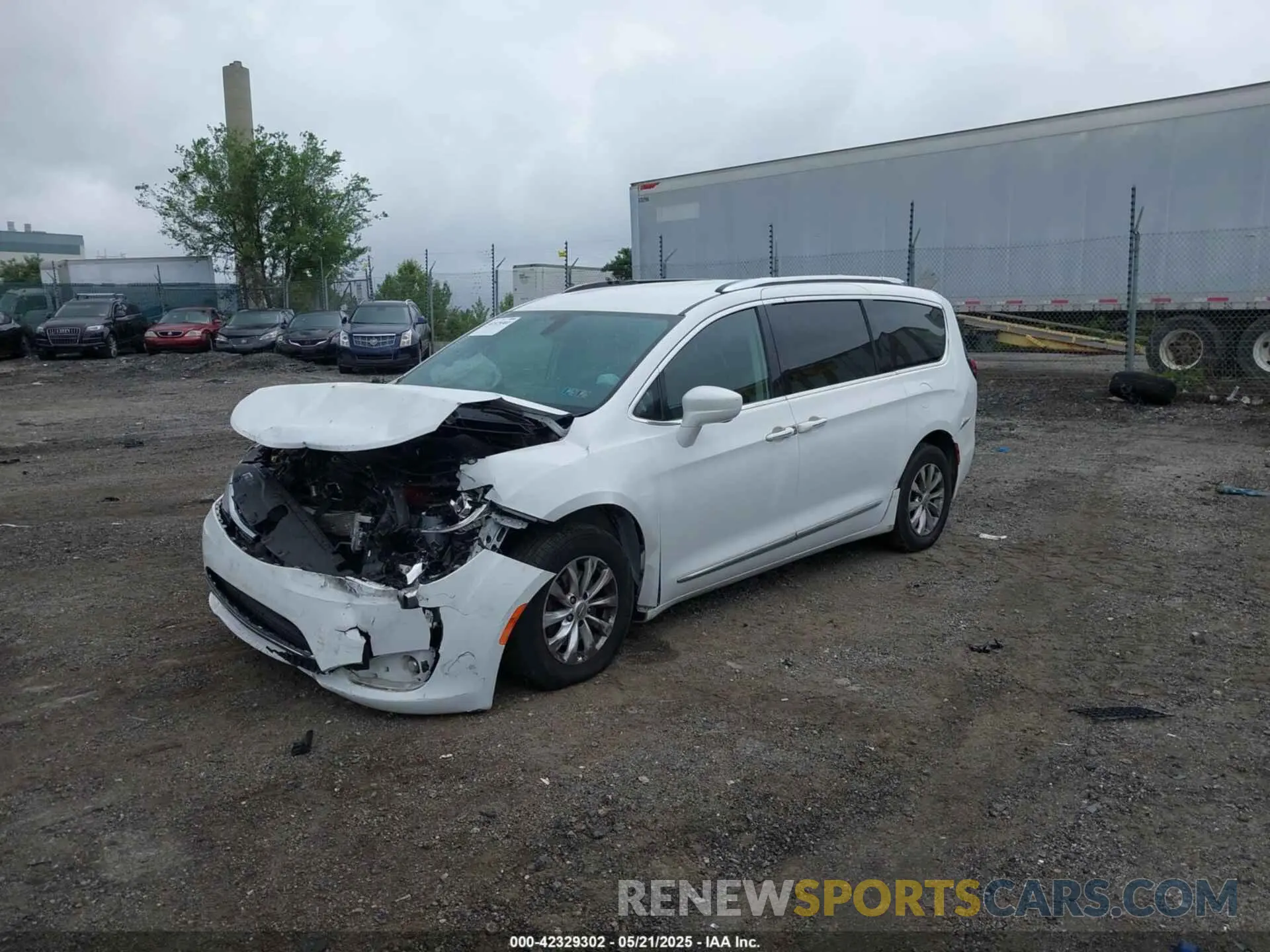 2 fotografías del automóvil dañado 2C4RC1BG4KR652224 CHRYSLER PACIFICA 2019