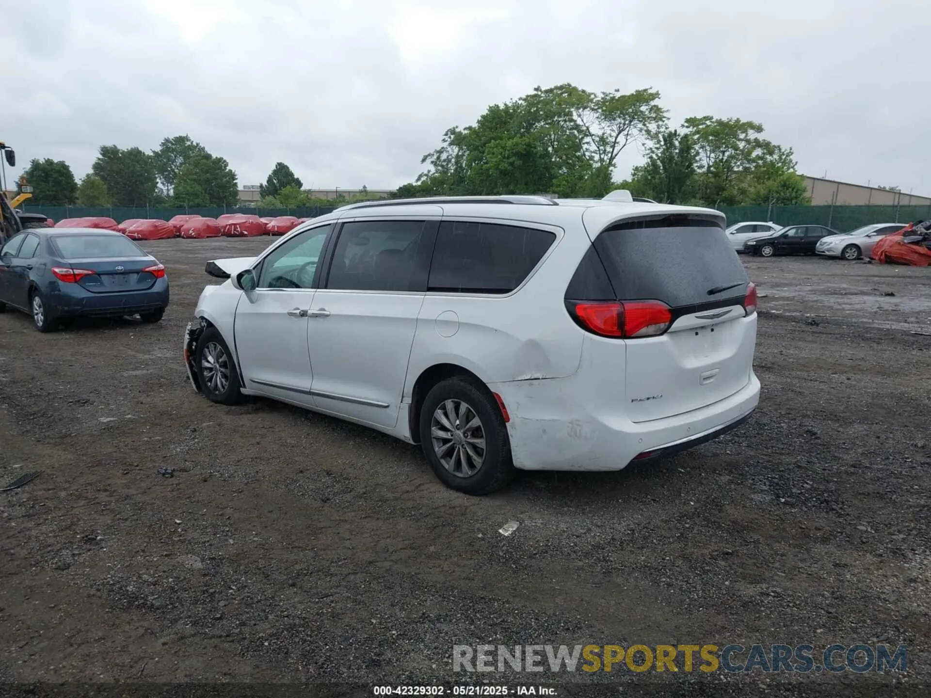 3 fotografías del automóvil dañado 2C4RC1BG4KR652224 CHRYSLER PACIFICA 2019