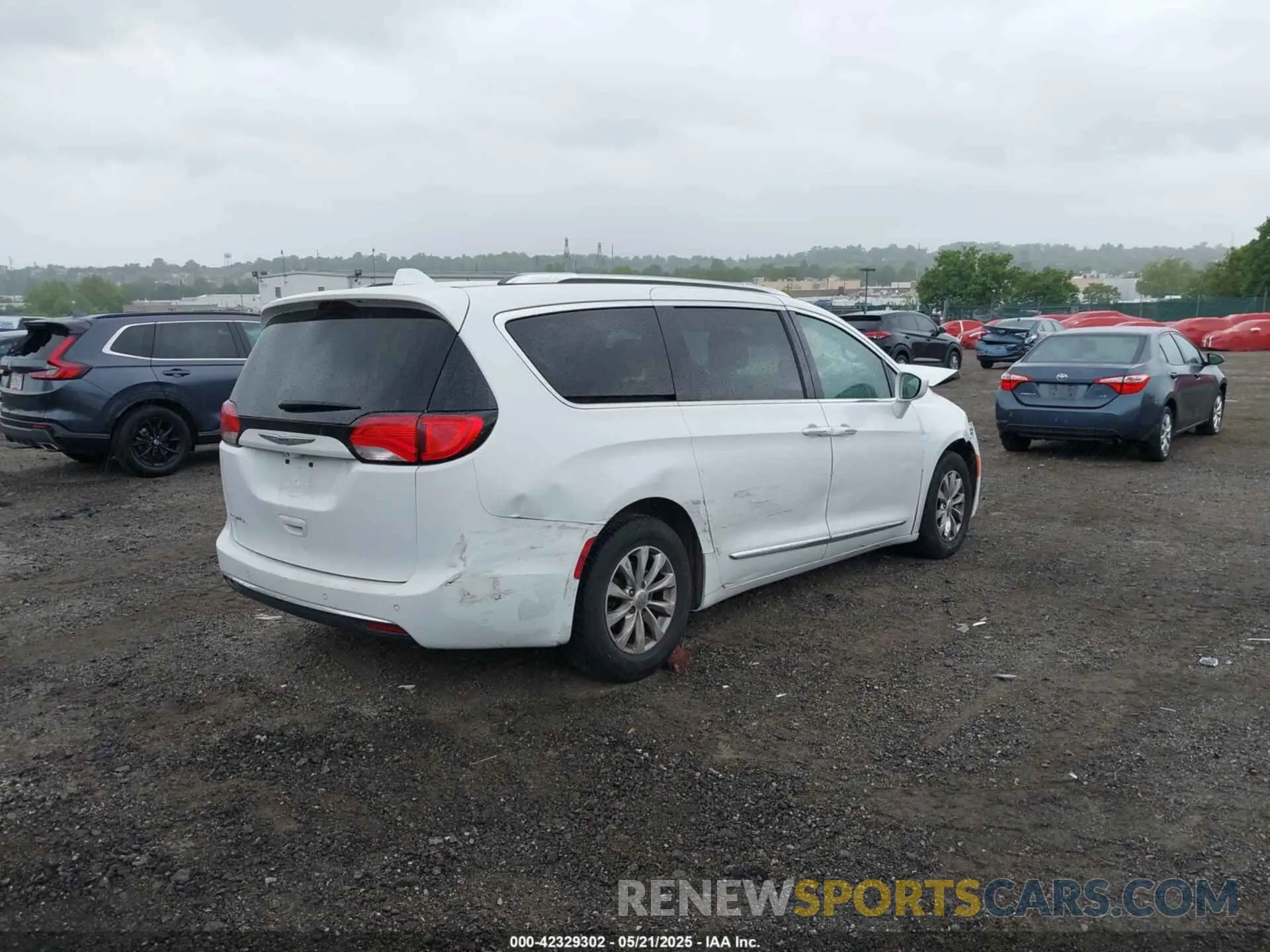 4 fotografías del automóvil dañado 2C4RC1BG4KR652224 CHRYSLER PACIFICA 2019