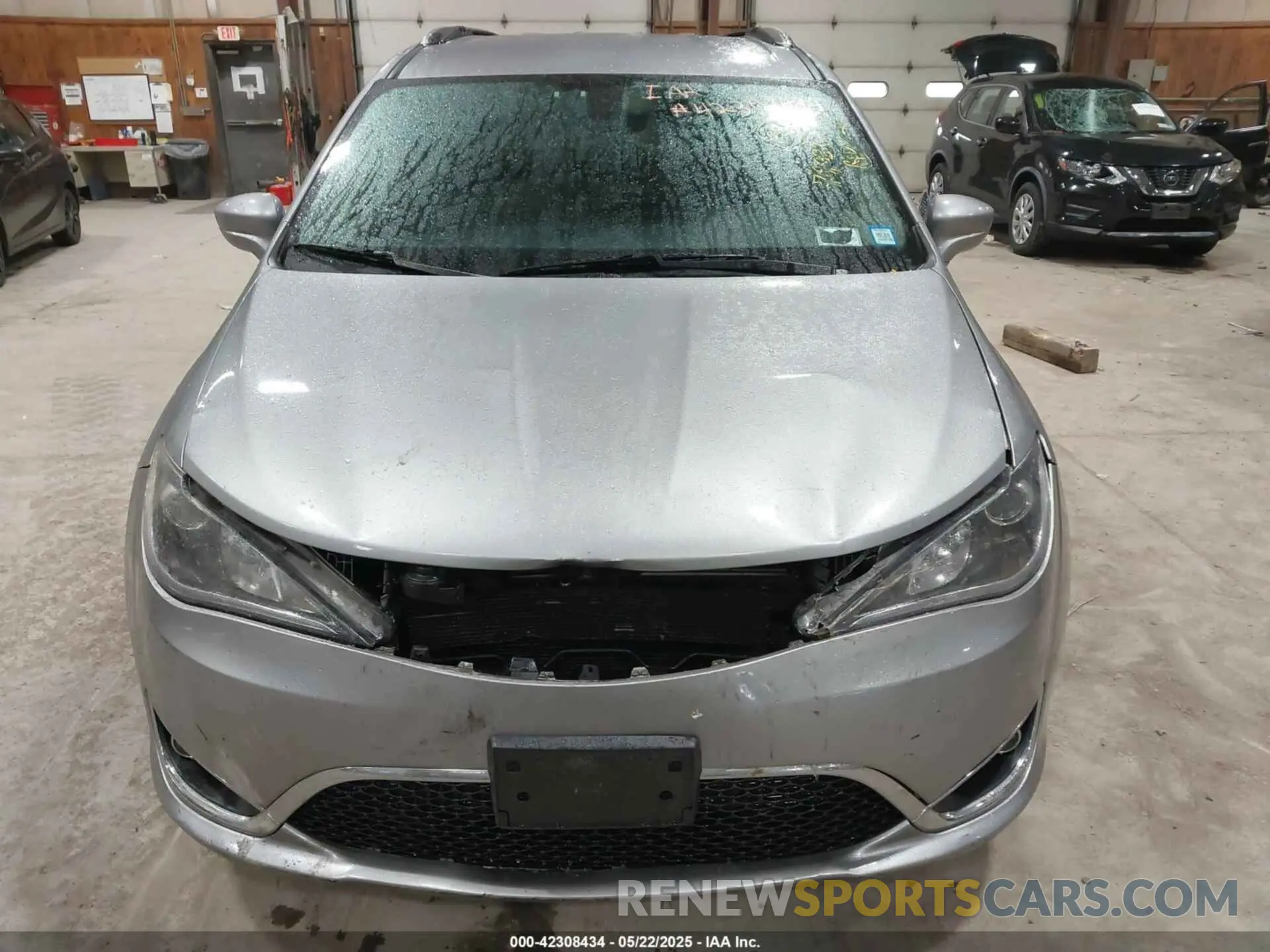 12 fotografías del automóvil dañado 2C4RC1BG6KR550276 CHRYSLER PACIFICA 2019