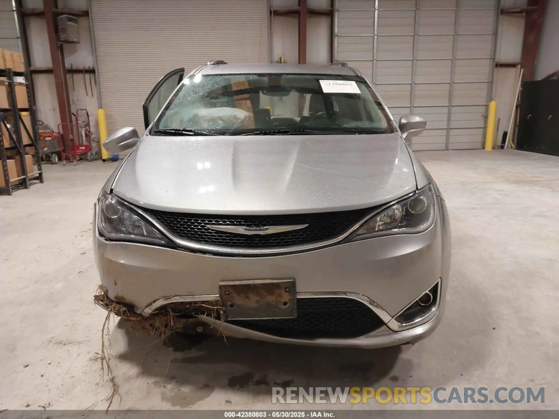 12 fotografías del automóvil dañado 2C4RC1BG6KR560189 CHRYSLER PACIFICA 2019