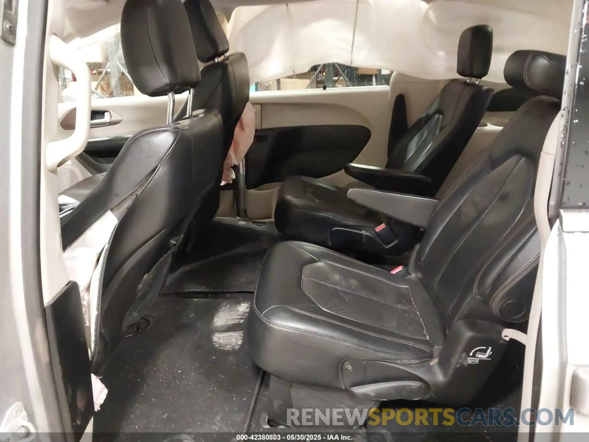 8 fotografías del automóvil dañado 2C4RC1BG6KR560189 CHRYSLER PACIFICA 2019
