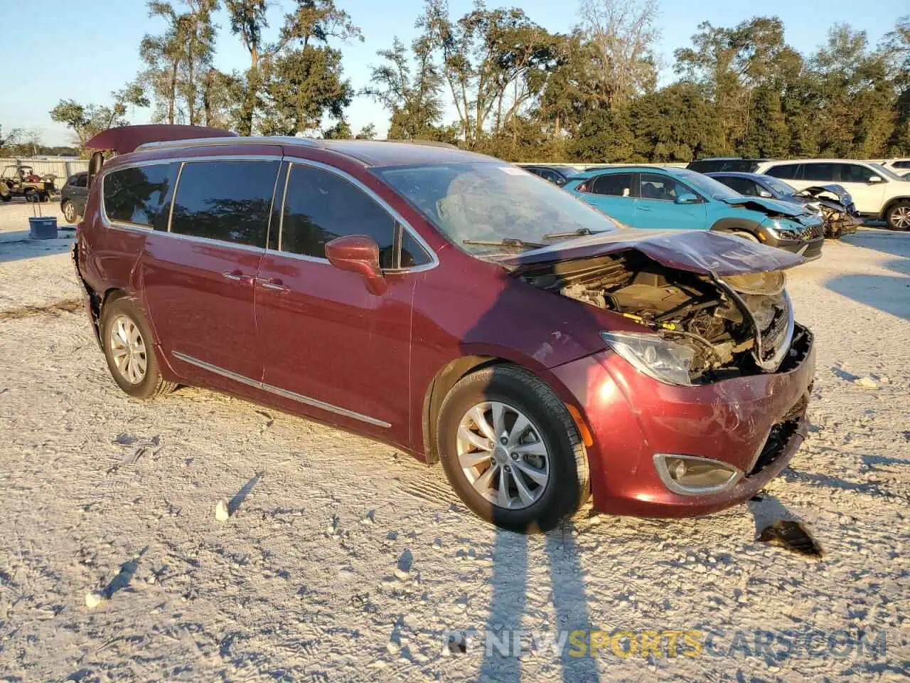 4 fotografías del automóvil dañado 2C4RC1BG6KR686391 CHRYSLER PACIFICA 2019