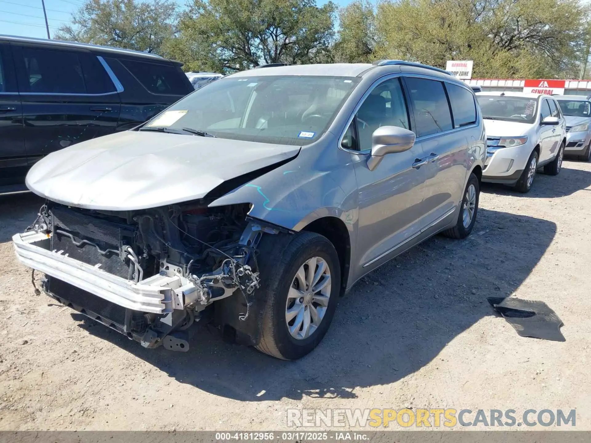 2 fotografías del automóvil dañado 2C4RC1BG7KR554739 CHRYSLER PACIFICA 2019