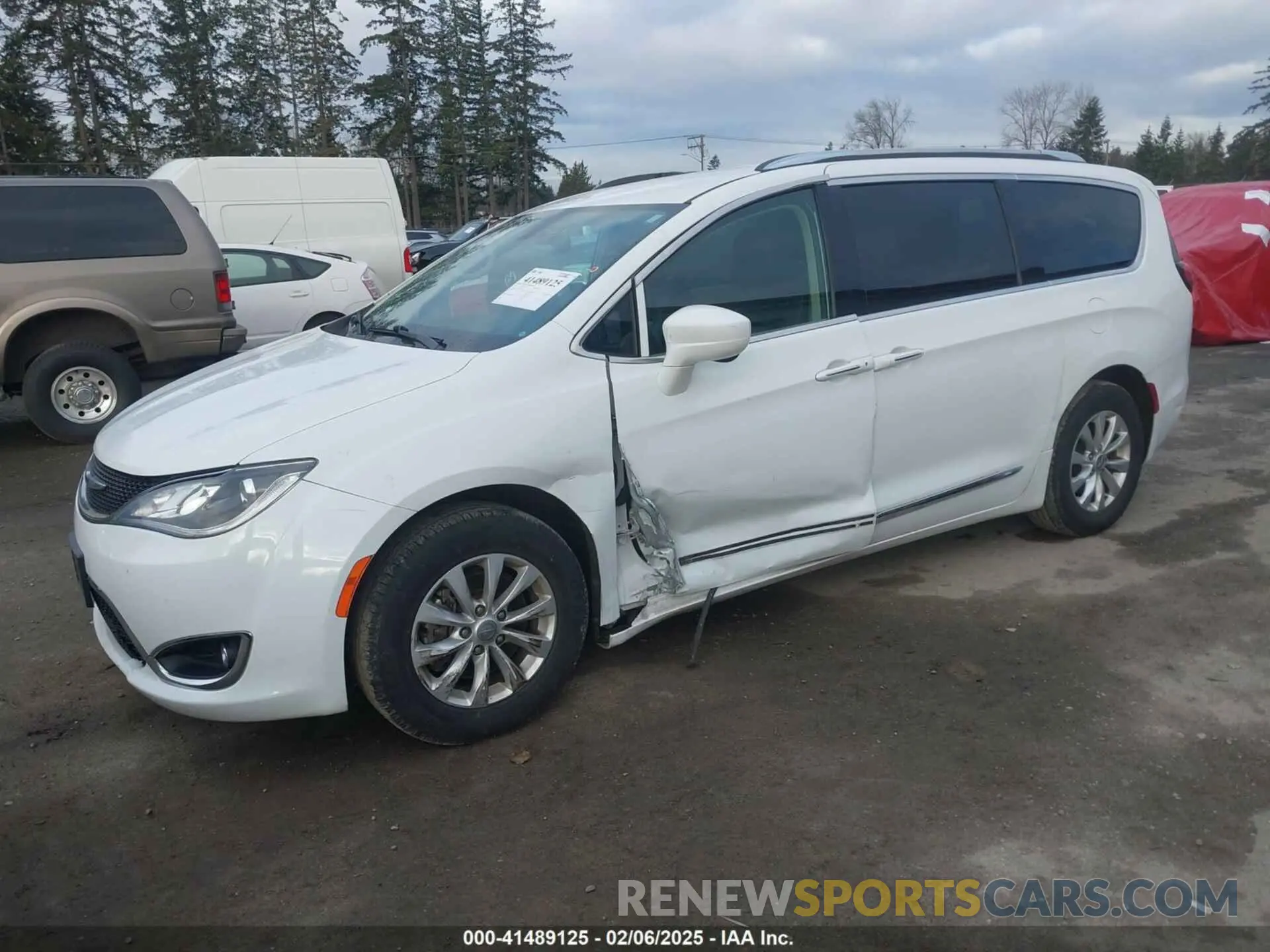 2 fotografías del automóvil dañado 2C4RC1BG7KR613188 CHRYSLER PACIFICA 2019