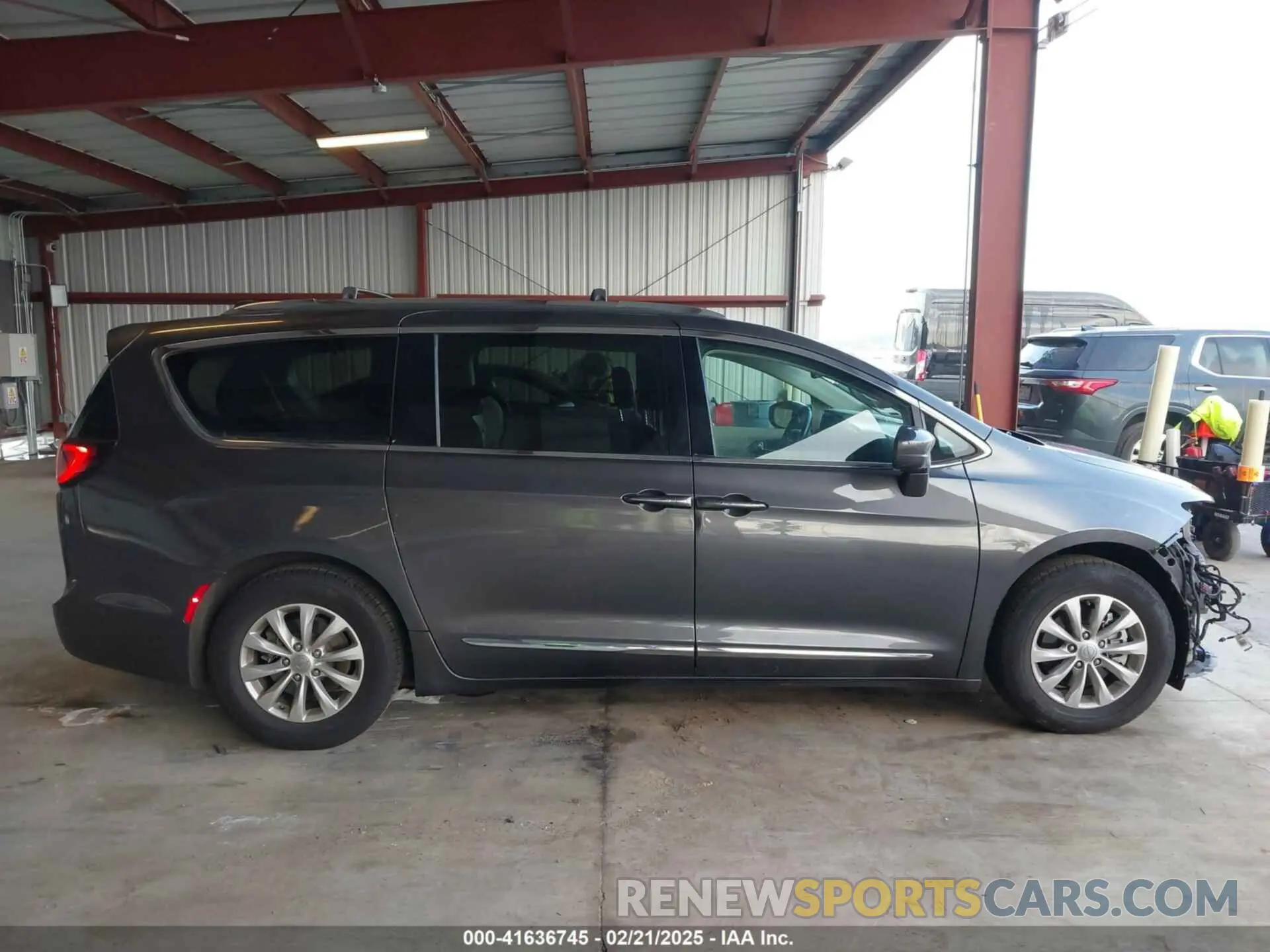 14 fotografías del automóvil dañado 2C4RC1BG7KR657272 CHRYSLER PACIFICA 2019