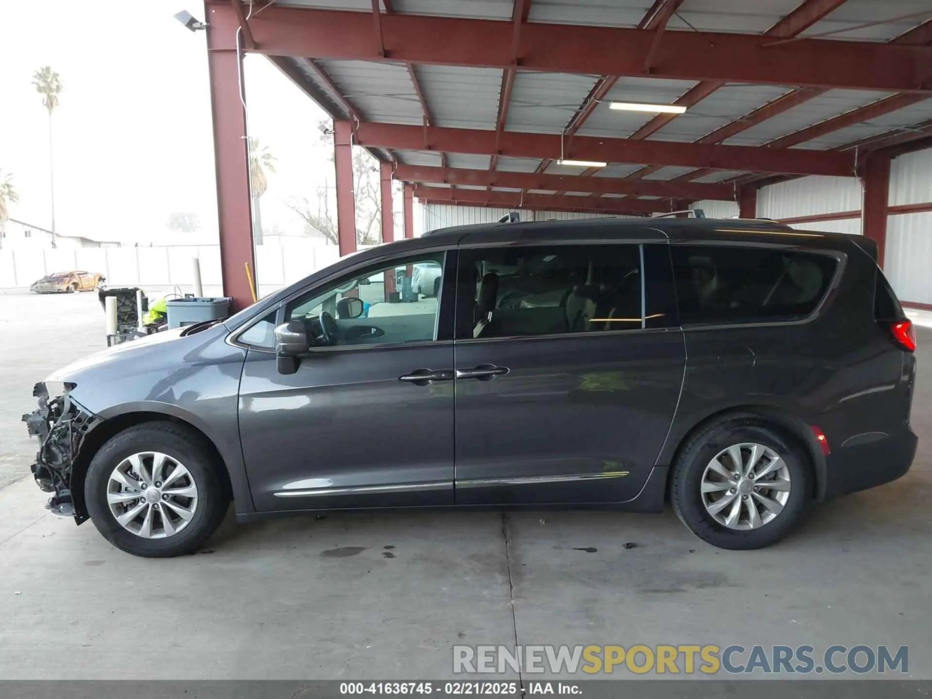 15 fotografías del automóvil dañado 2C4RC1BG7KR657272 CHRYSLER PACIFICA 2019