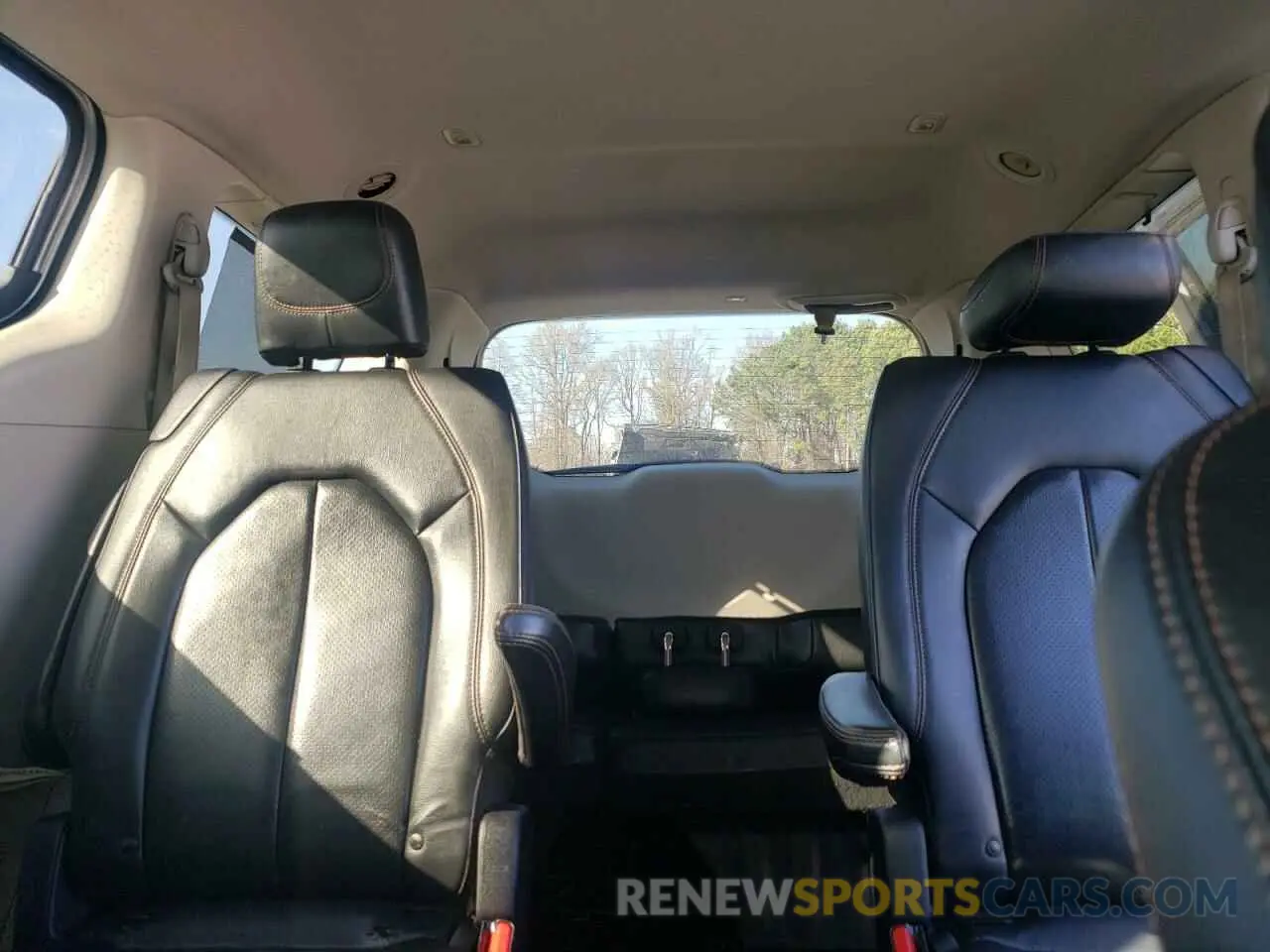 10 fotografías del automóvil dañado 2C4RC1BG7KR667641 CHRYSLER PACIFICA 2019