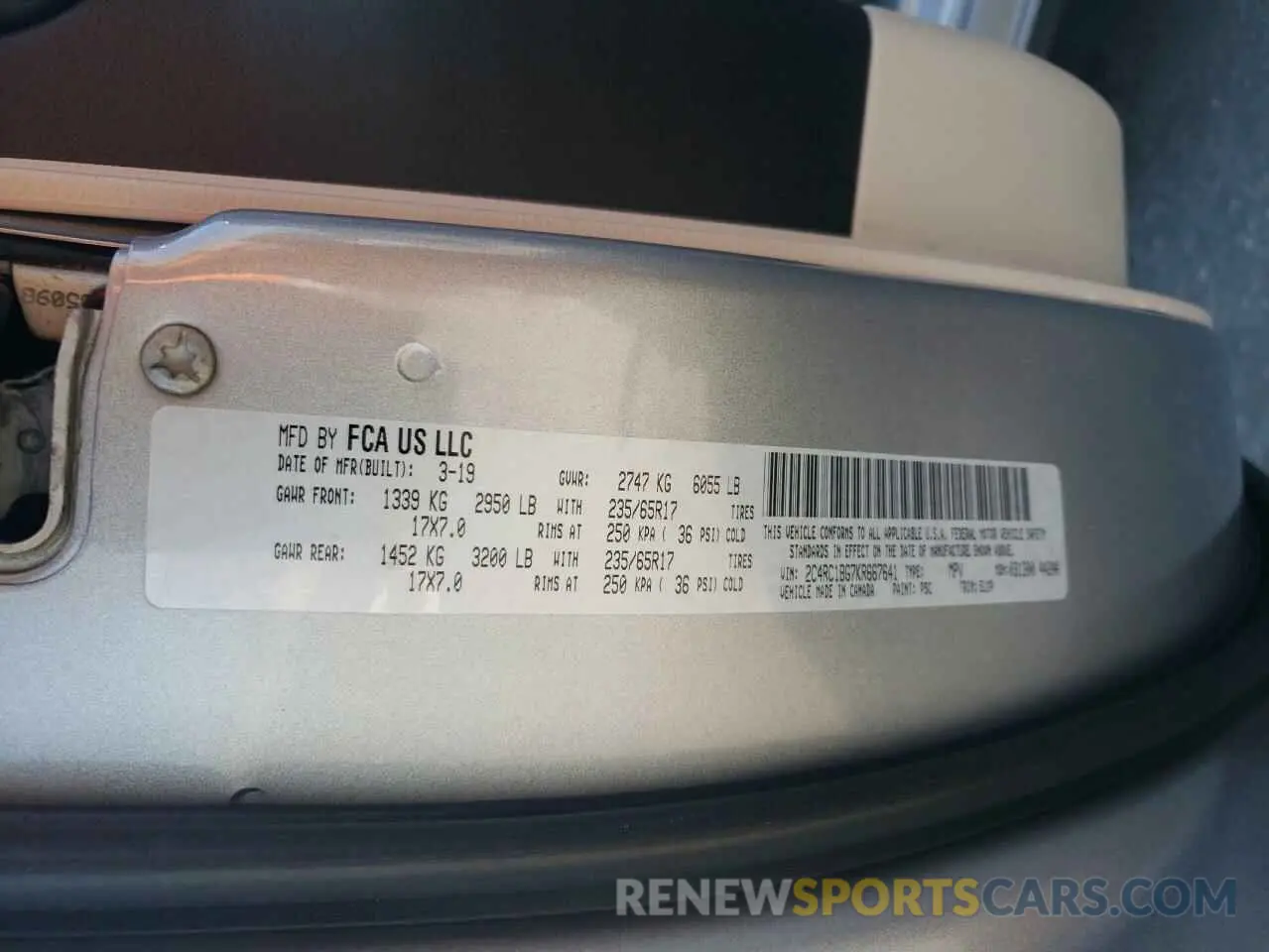 15 fotografías del automóvil dañado 2C4RC1BG7KR667641 CHRYSLER PACIFICA 2019