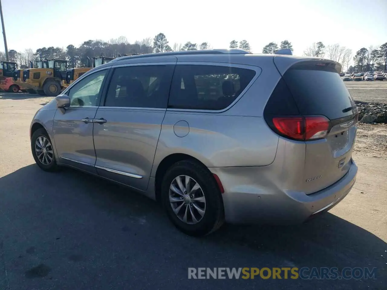 2 fotografías del automóvil dañado 2C4RC1BG7KR667641 CHRYSLER PACIFICA 2019