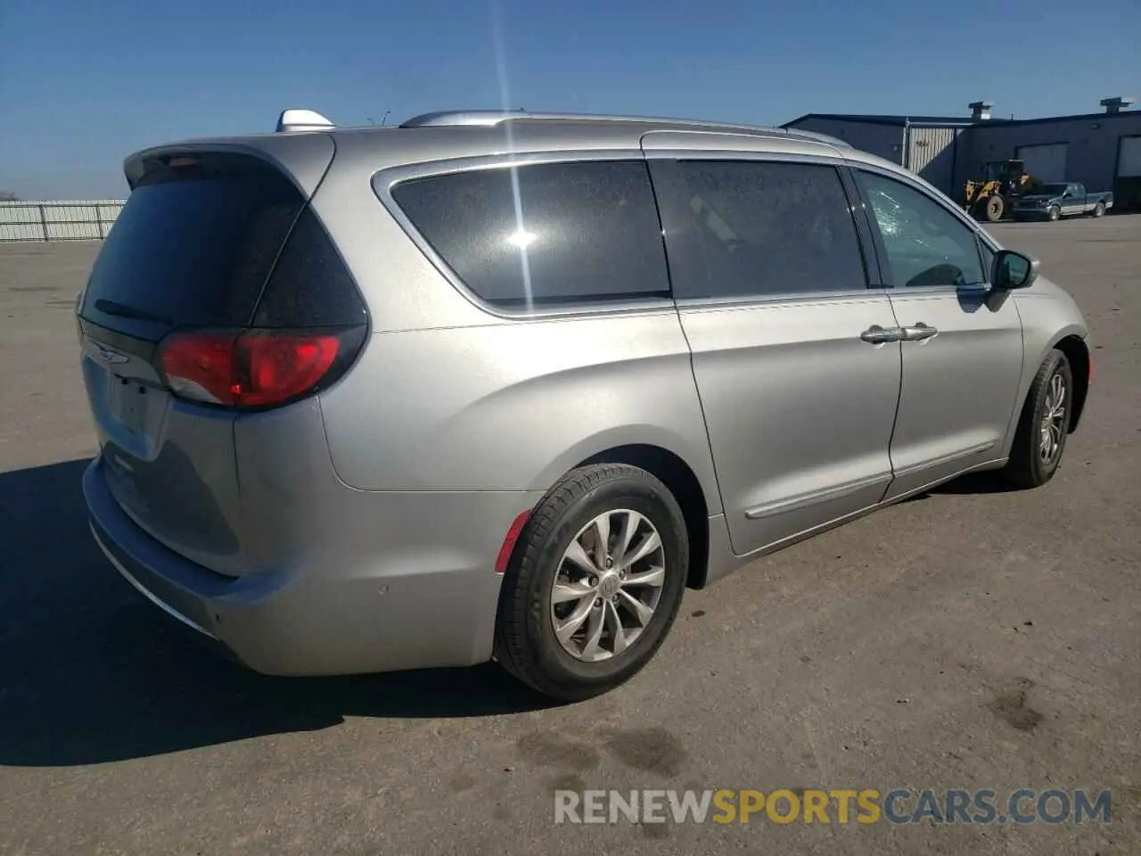 3 fotografías del automóvil dañado 2C4RC1BG7KR667641 CHRYSLER PACIFICA 2019