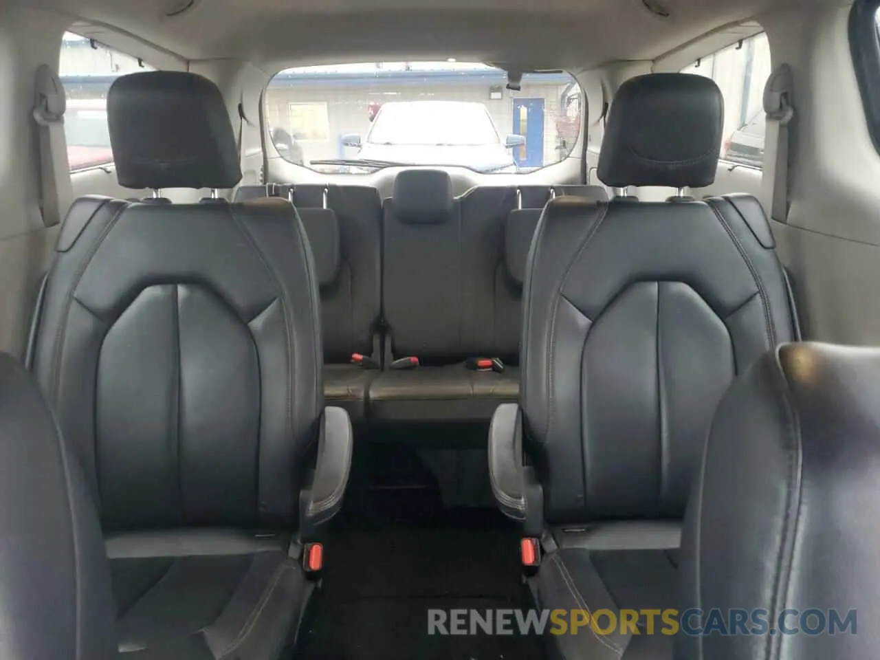 10 fotografías del automóvil dañado 2C4RC1BG8KR573820 CHRYSLER PACIFICA 2019