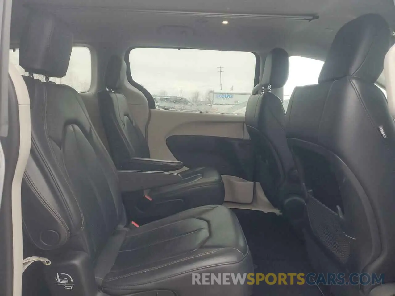 11 fotografías del automóvil dañado 2C4RC1BG8KR573820 CHRYSLER PACIFICA 2019
