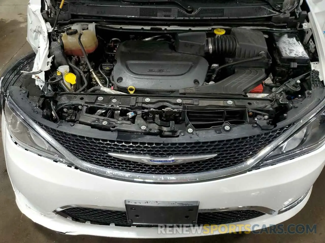 13 fotografías del automóvil dañado 2C4RC1BG8KR582940 CHRYSLER PACIFICA 2019
