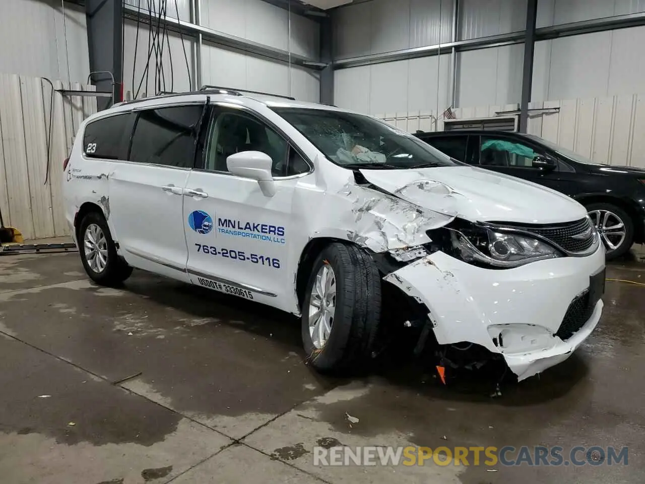 4 fotografías del automóvil dañado 2C4RC1BG8KR582940 CHRYSLER PACIFICA 2019