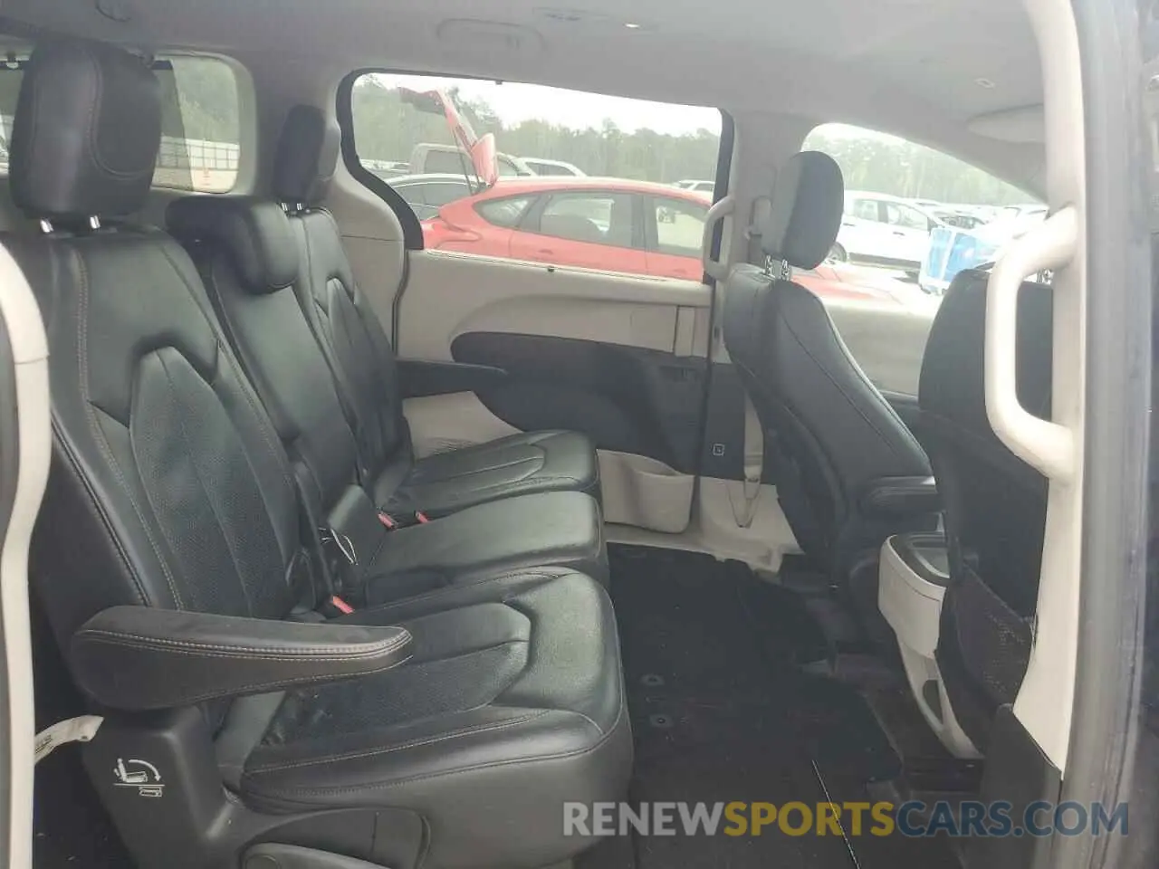11 fotografías del automóvil dañado 2C4RC1BG9KR531754 CHRYSLER PACIFICA 2019