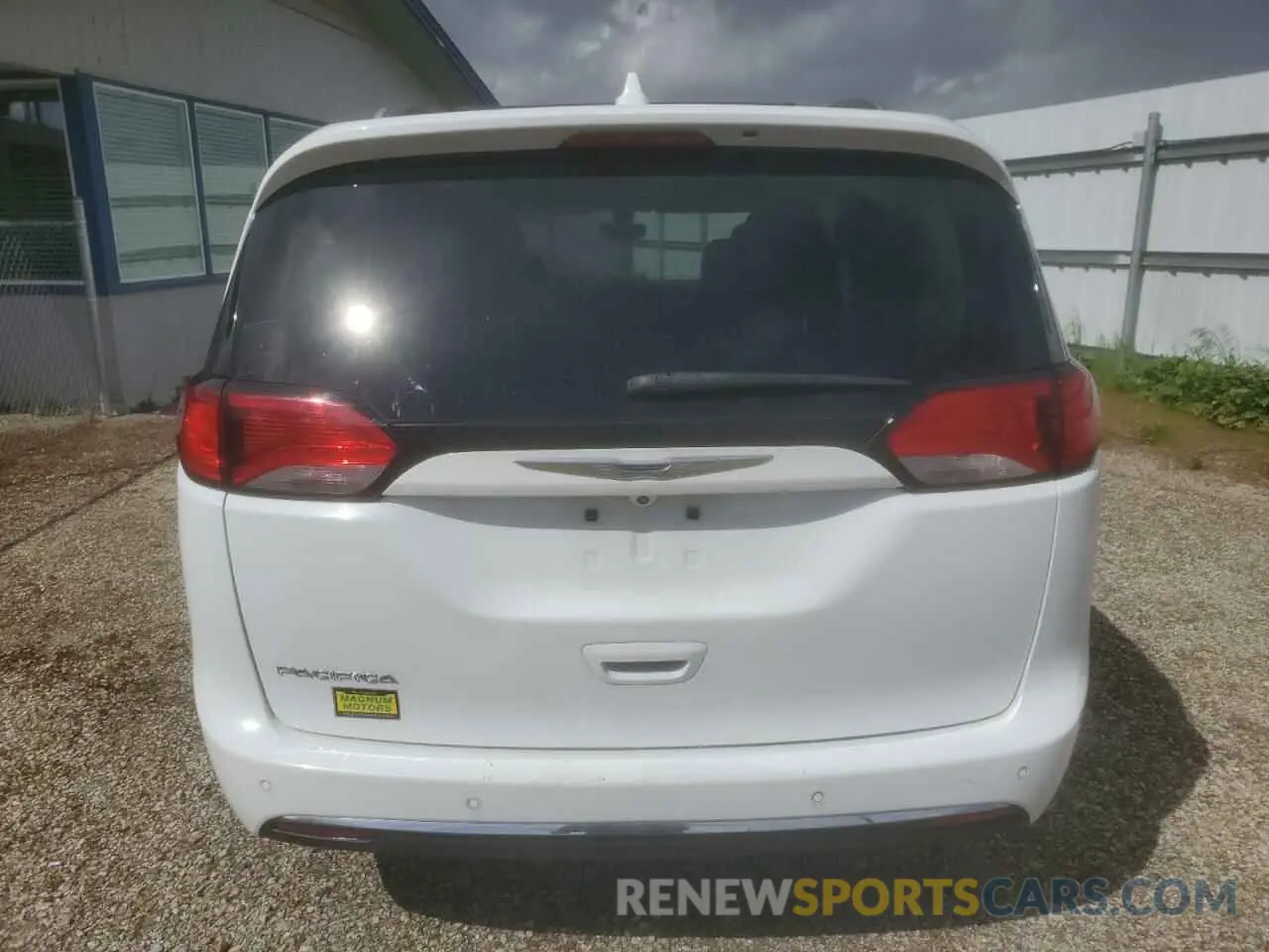 6 fotografías del automóvil dañado 2C4RC1BG9KR731372 CHRYSLER PACIFICA 2019