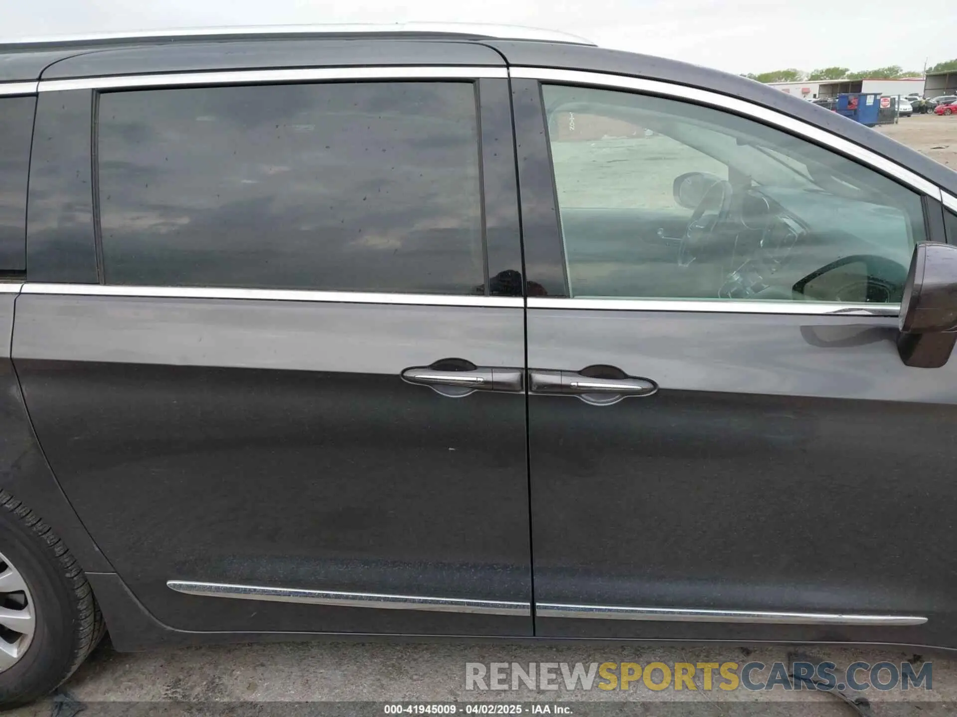 13 fotografías del automóvil dañado 2C4RC1BGXKR526286 CHRYSLER PACIFICA 2019