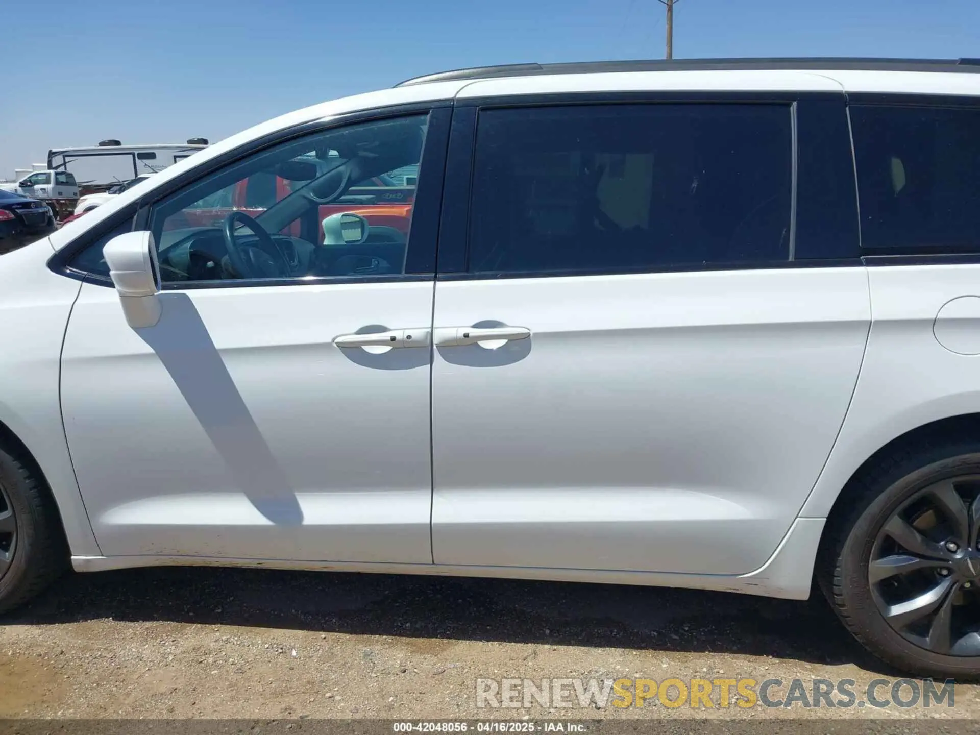 13 fotografías del automóvil dañado 2C4RC1BGXKR567162 CHRYSLER PACIFICA 2019