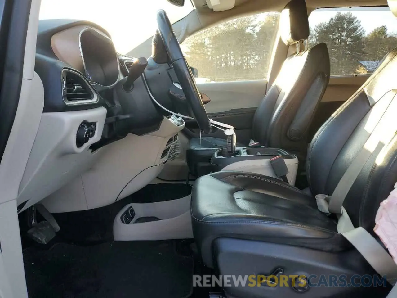 7 fotografías del automóvil dañado 2C4RC1BGXKR570367 CHRYSLER PACIFICA 2019