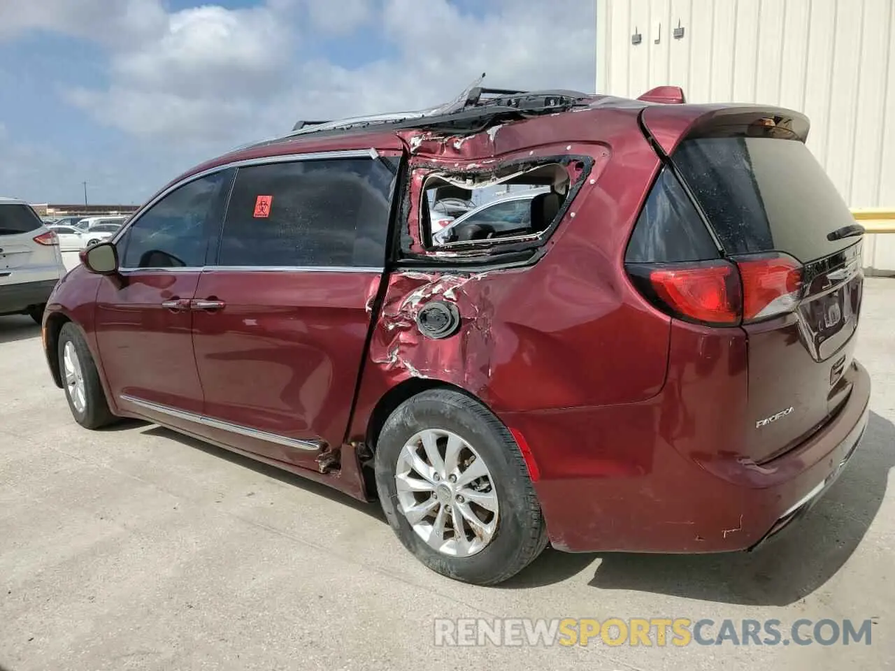 2 fotografías del automóvil dañado 2C4RC1BGXKR613007 CHRYSLER PACIFICA 2019