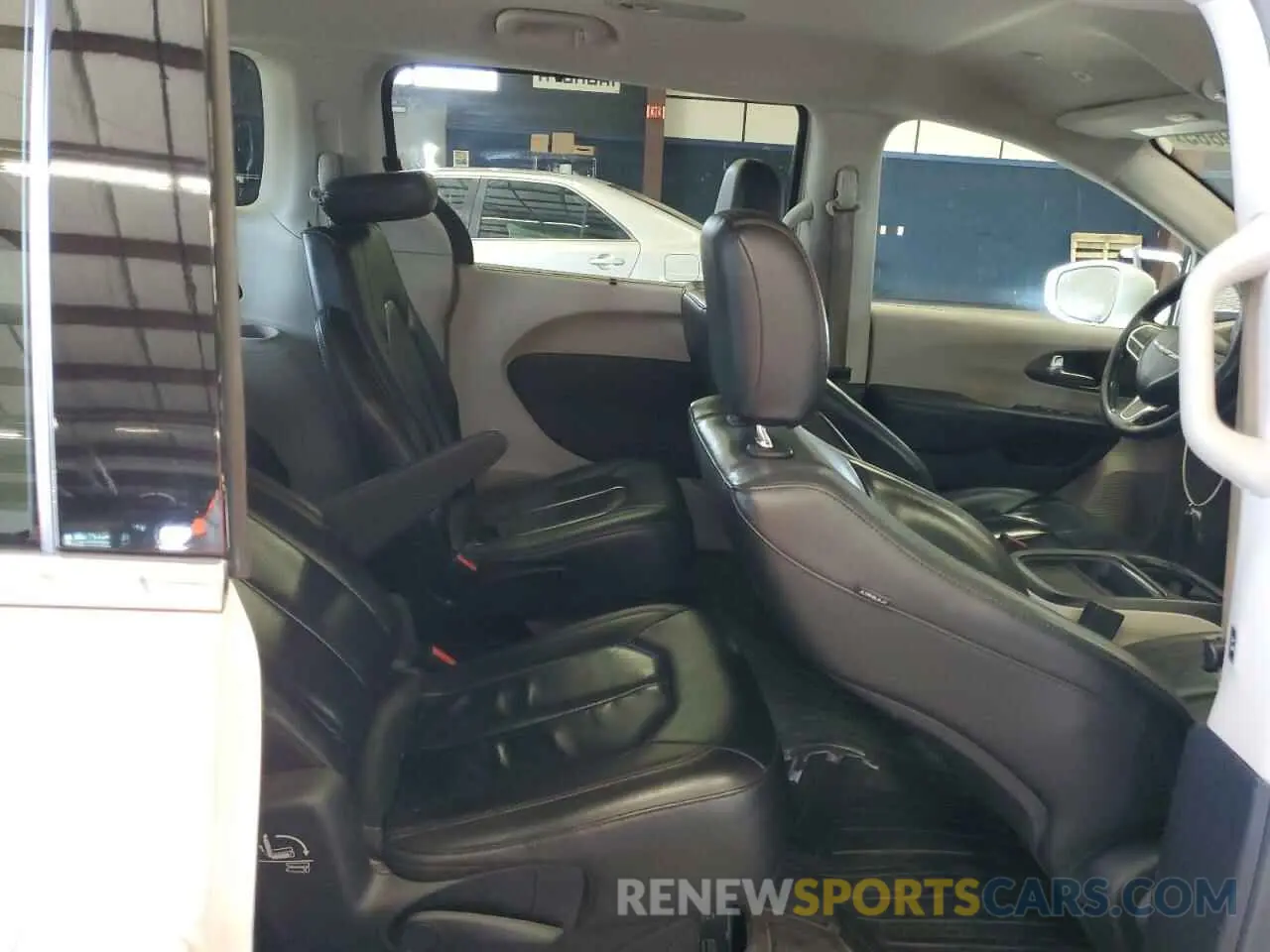 11 fotografías del automóvil dañado 2C4RC1BGXKR666001 CHRYSLER PACIFICA 2019