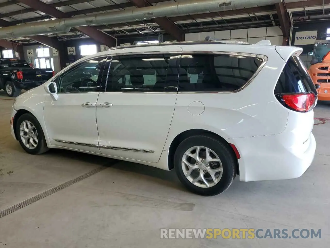 2 fotografías del automóvil dañado 2C4RC1BGXKR666001 CHRYSLER PACIFICA 2019