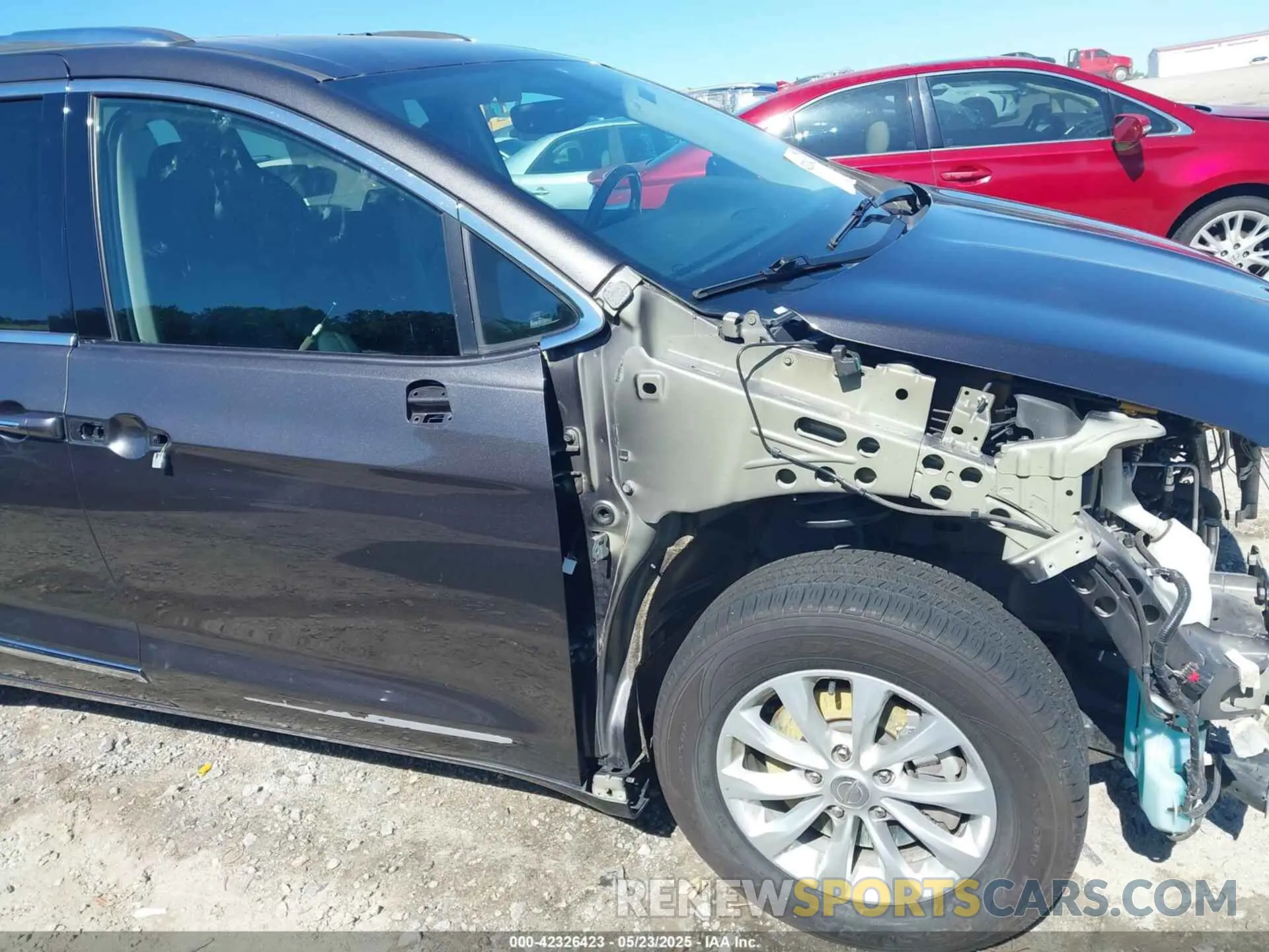 18 fotografías del automóvil dañado 2C4RC1BGXKR680562 CHRYSLER PACIFICA 2019