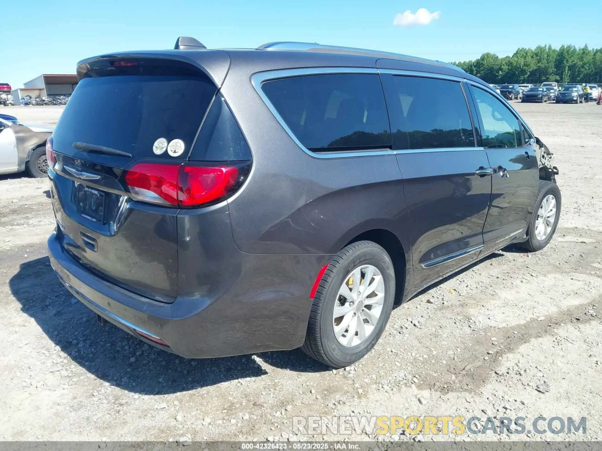 4 fotografías del automóvil dañado 2C4RC1BGXKR680562 CHRYSLER PACIFICA 2019