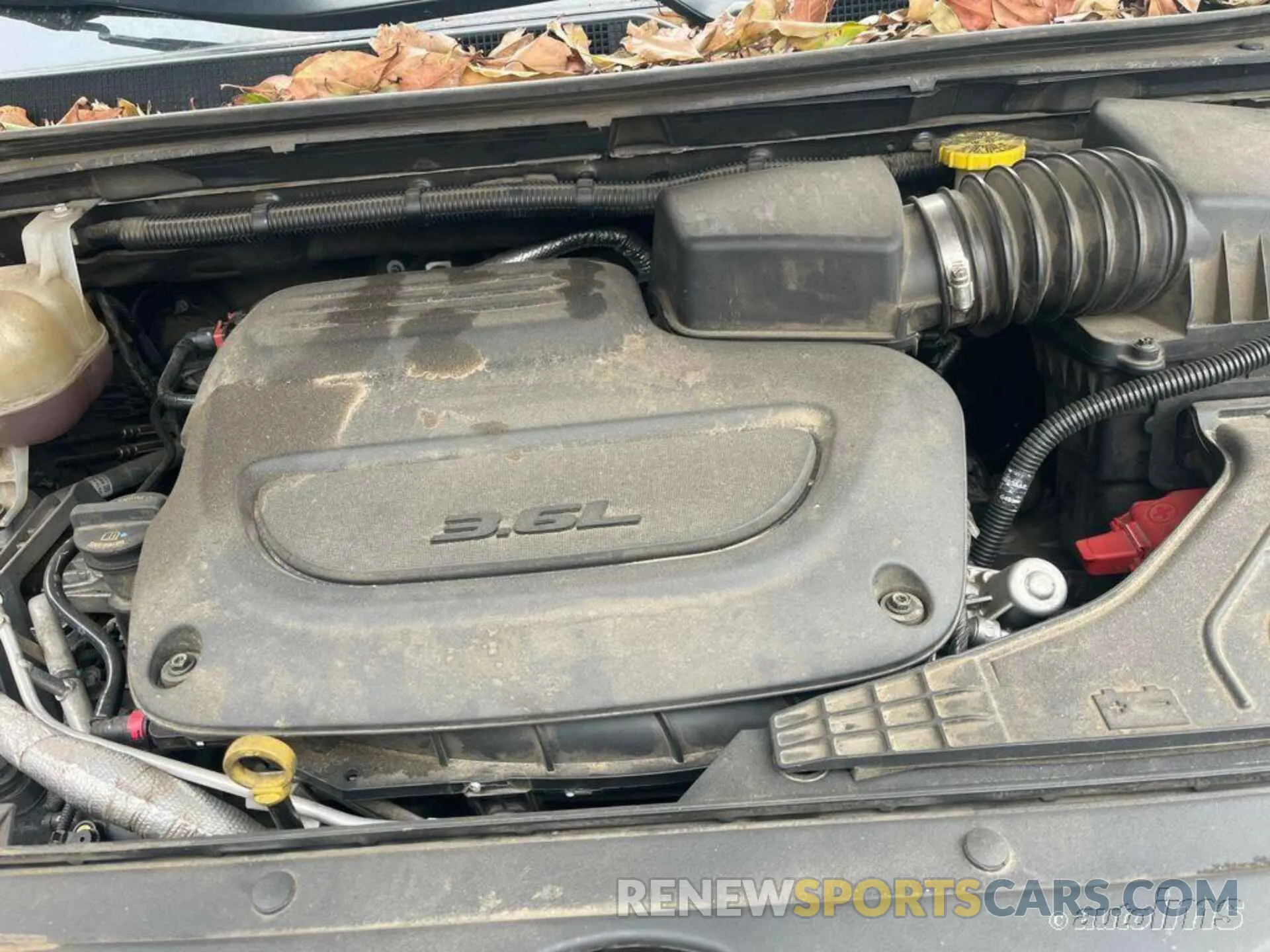 10 fotografías del automóvil dañado 2C4RC1CG0KR668242 CHRYSLER PACIFICA 2019