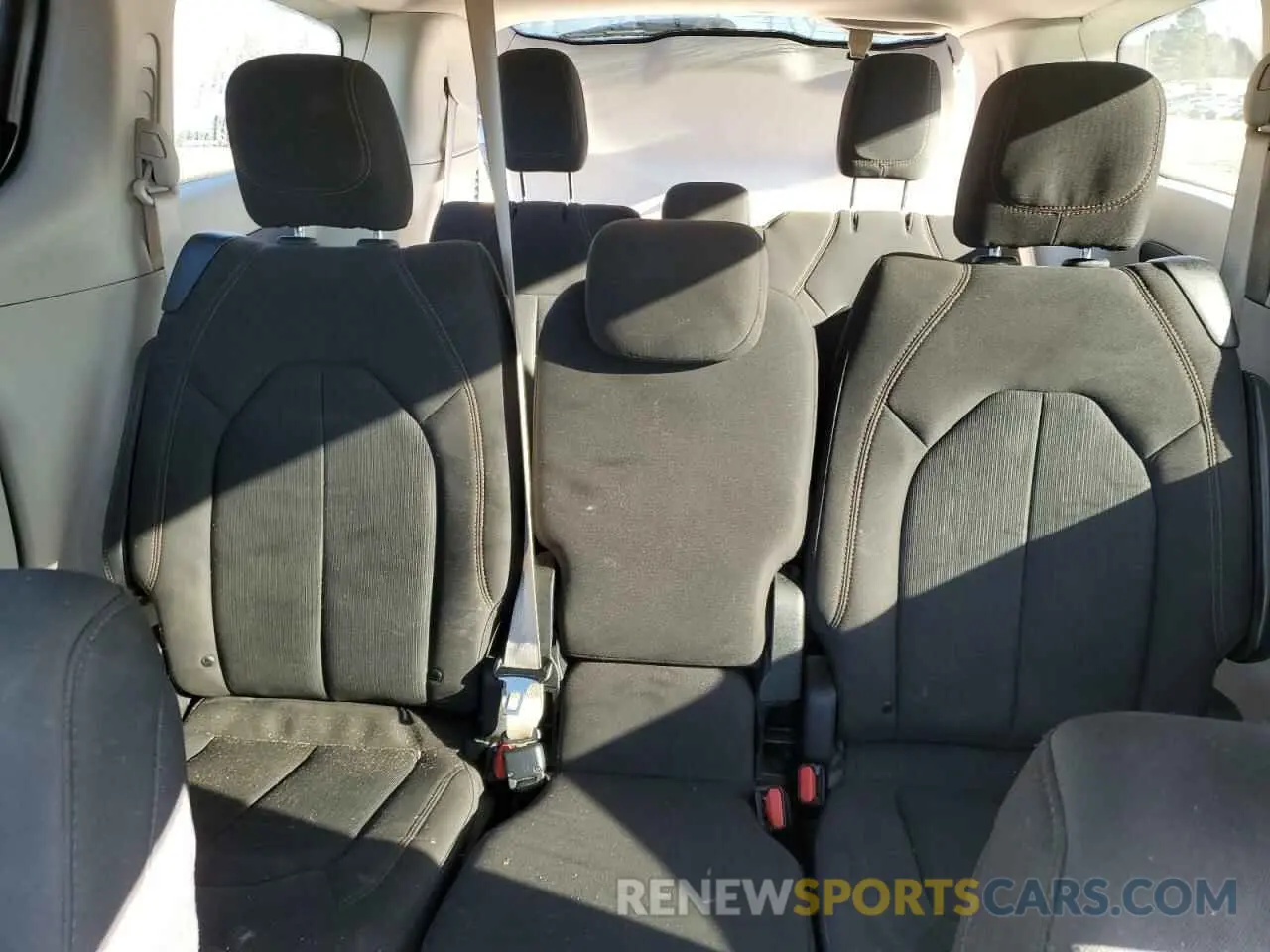10 fotografías del automóvil dañado 2C4RC1CG6KR629333 CHRYSLER PACIFICA 2019