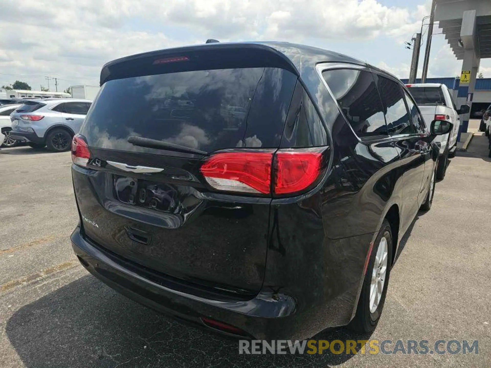 15 fotografías del automóvil dañado 2C4RC1DG6KR561193 CHRYSLER PACIFICA 2019