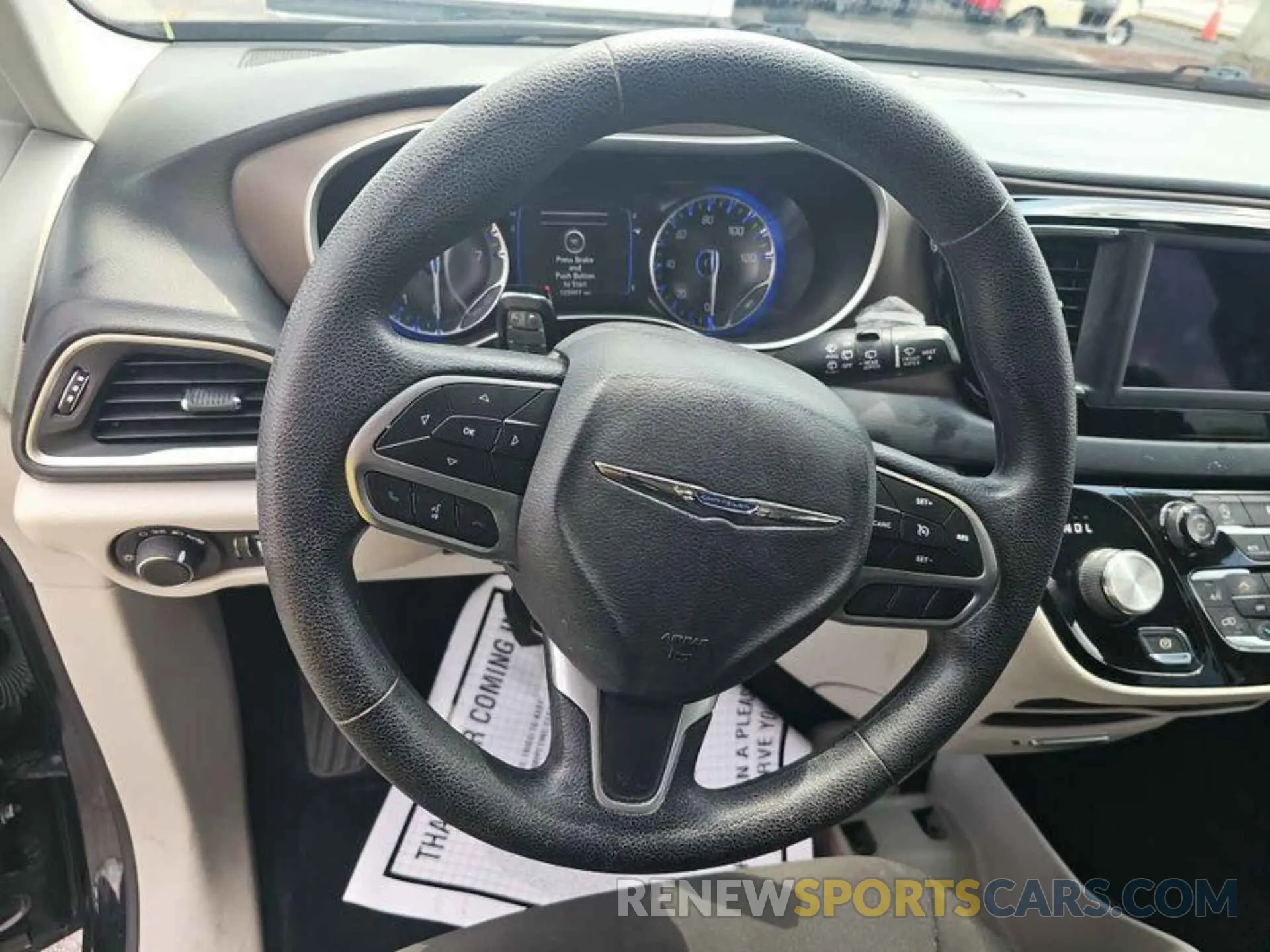 3 fotografías del automóvil dañado 2C4RC1DG6KR561193 CHRYSLER PACIFICA 2019