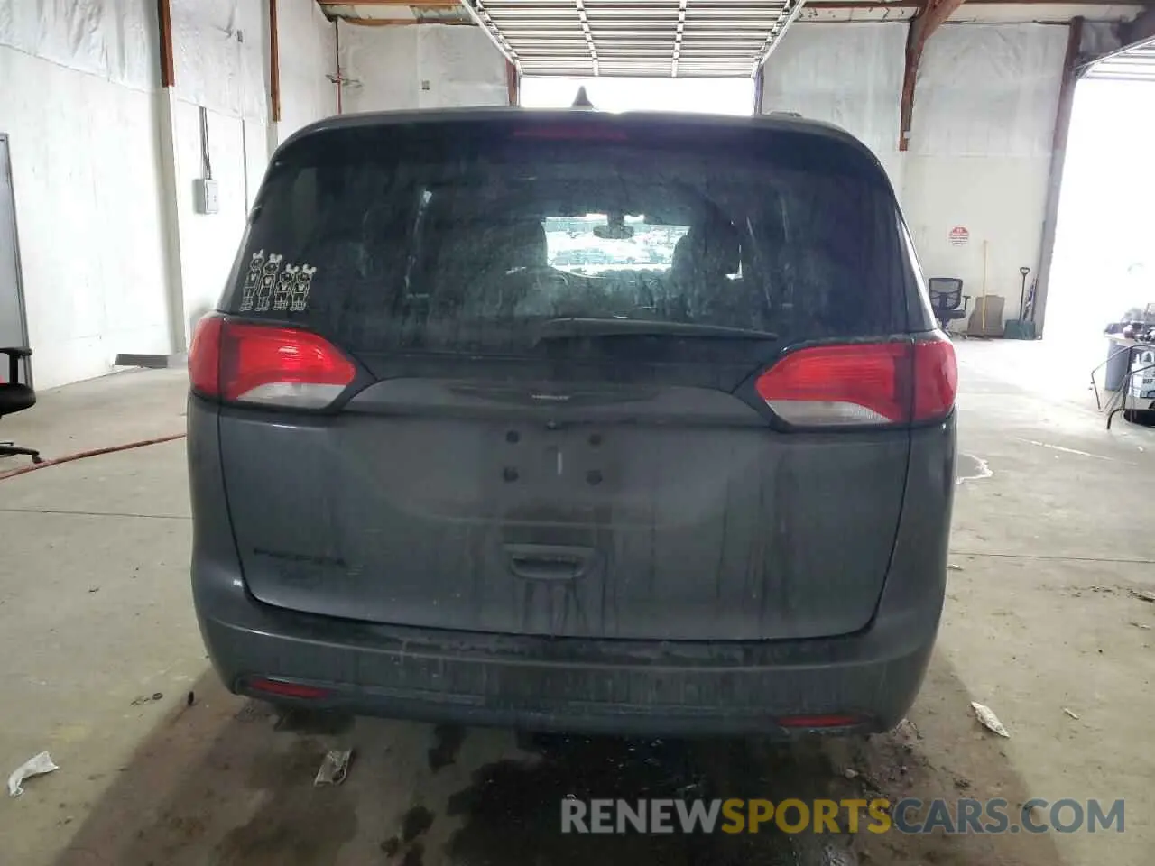 6 fotografías del automóvil dañado 2C4RC1EG0KR628143 CHRYSLER PACIFICA 2019