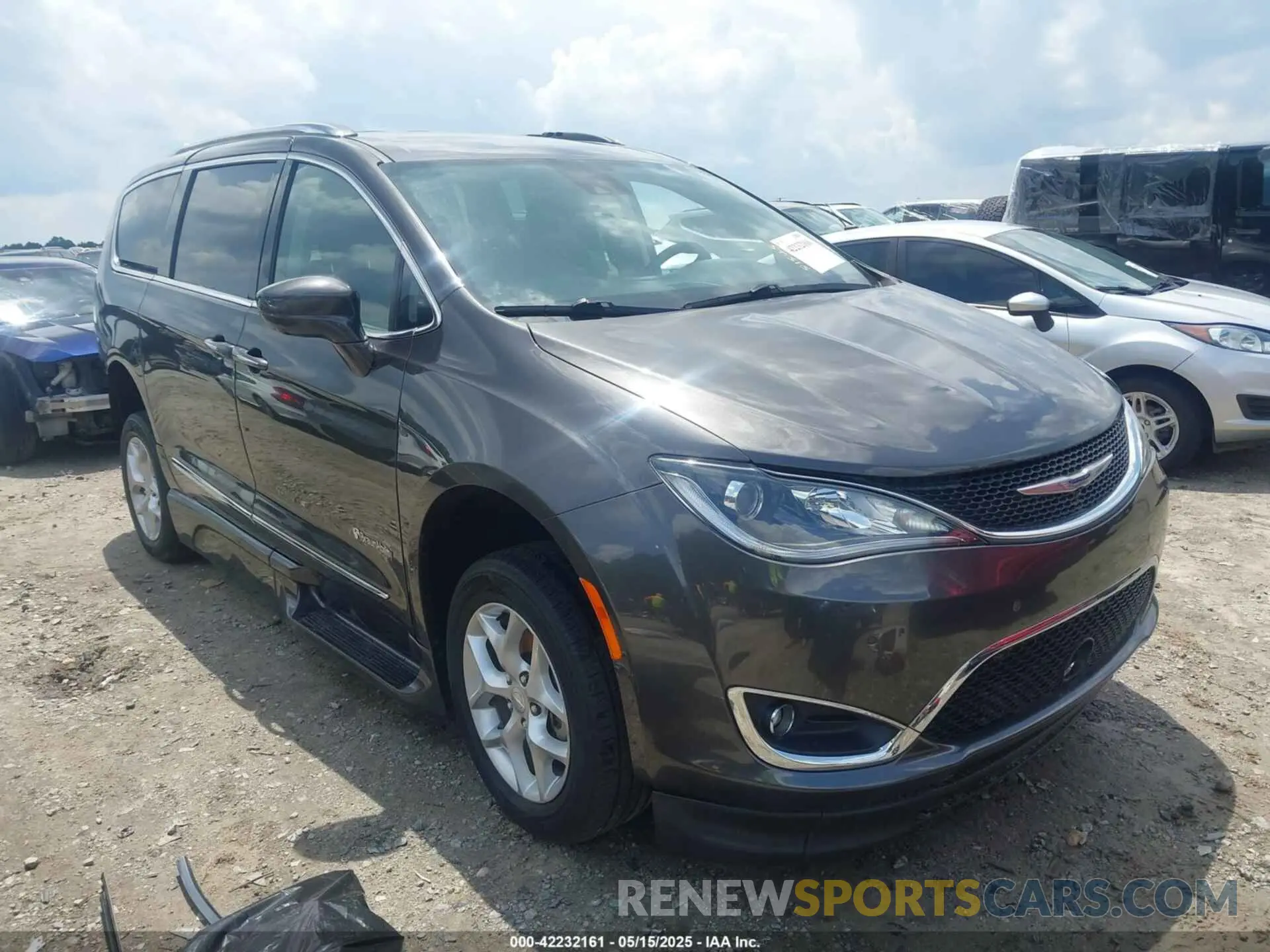 1 fotografías del automóvil dañado 2C4RC1EG0KR652409 CHRYSLER PACIFICA 2019