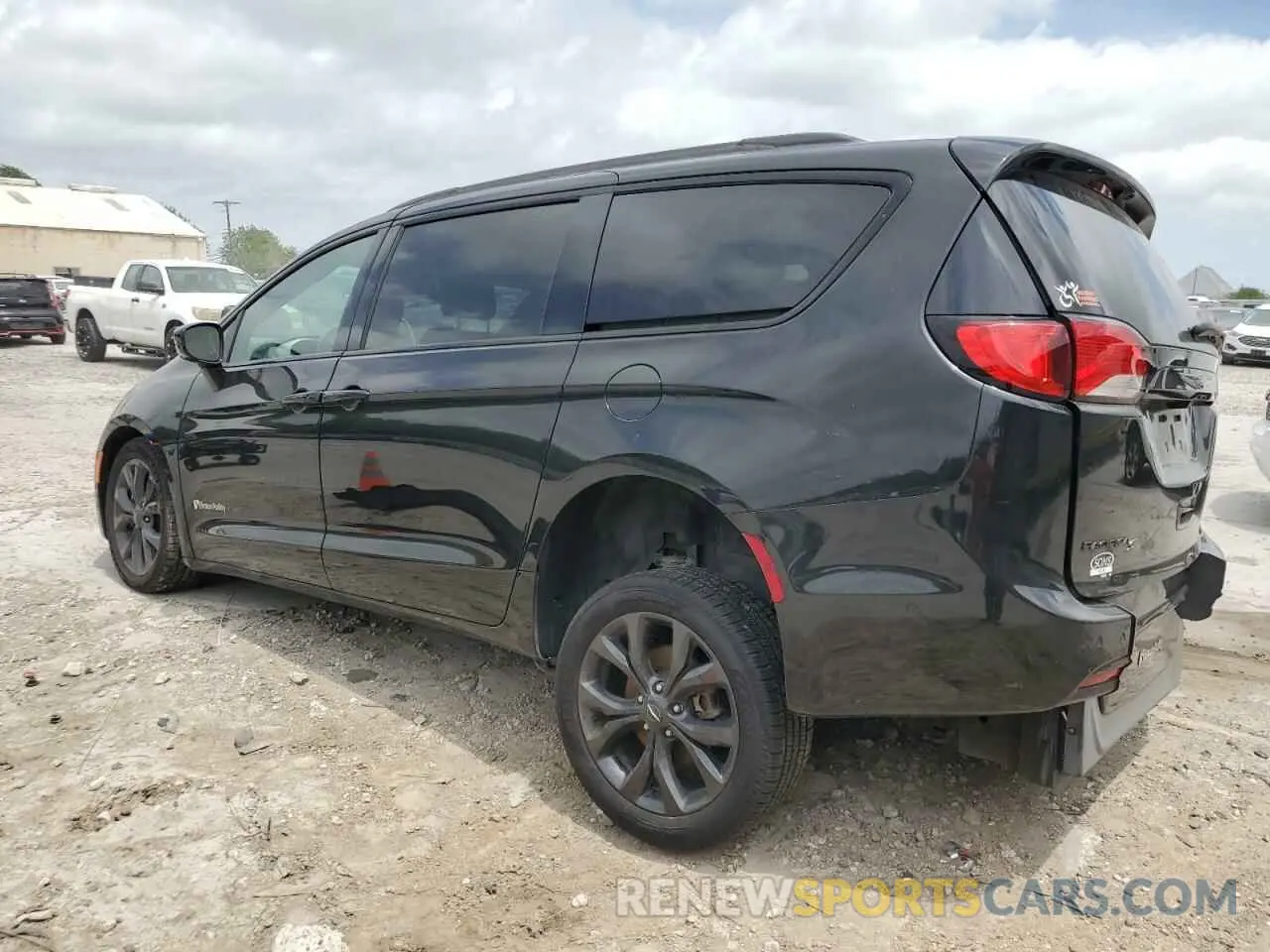 2 fotografías del automóvil dañado 2C4RC1EG1KR627969 CHRYSLER PACIFICA 2019