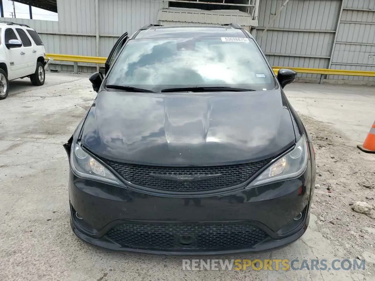 5 fotografías del automóvil dañado 2C4RC1EG1KR627969 CHRYSLER PACIFICA 2019