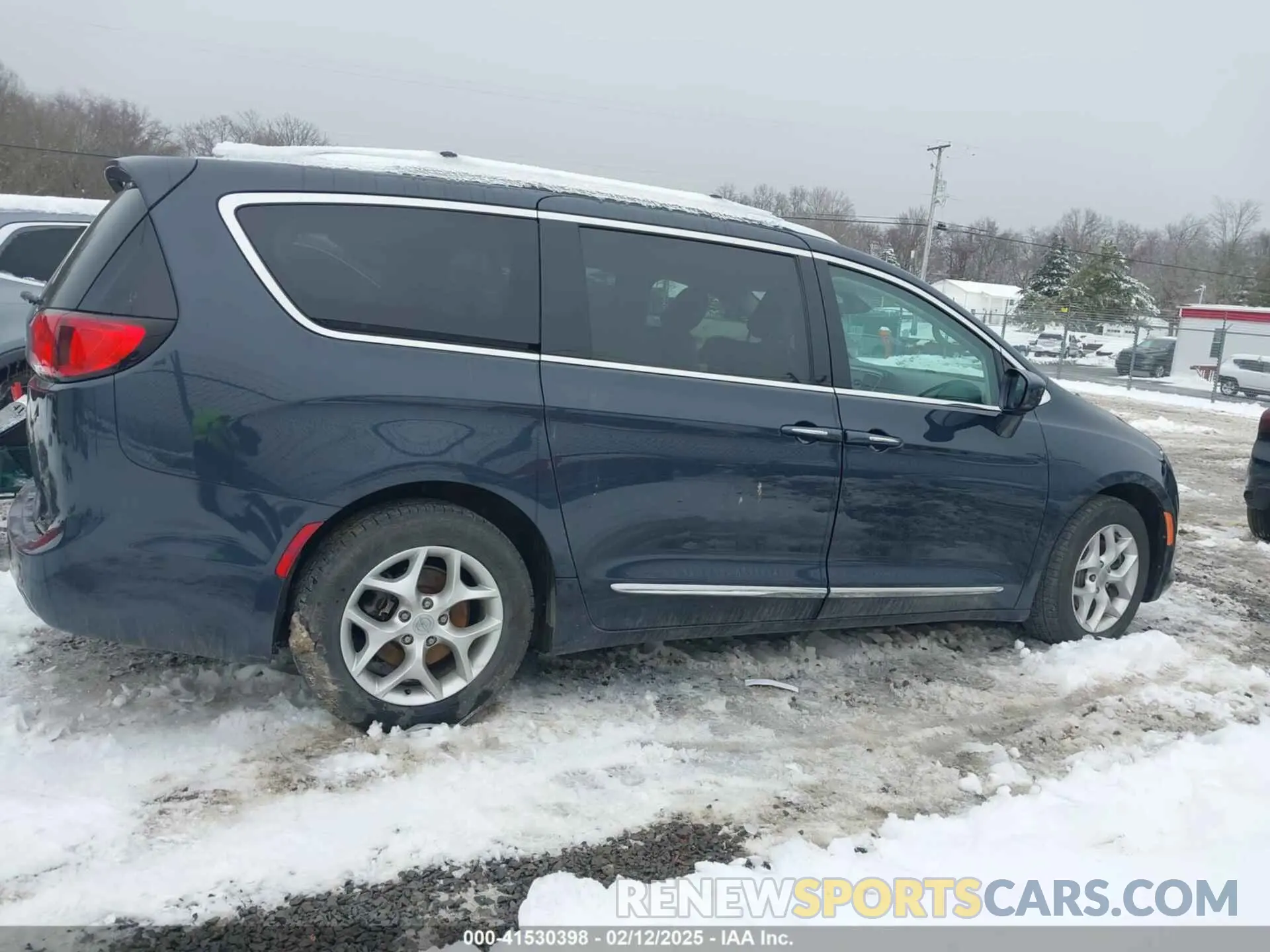 13 fotografías del automóvil dañado 2C4RC1EG1KR733645 CHRYSLER PACIFICA 2019