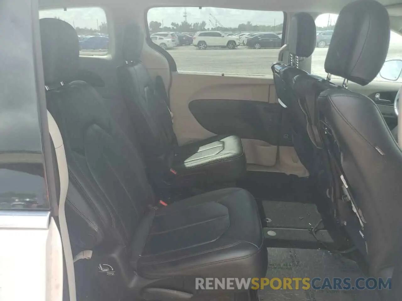 11 fotografías del automóvil dañado 2C4RC1EG3KR604726 CHRYSLER PACIFICA 2019