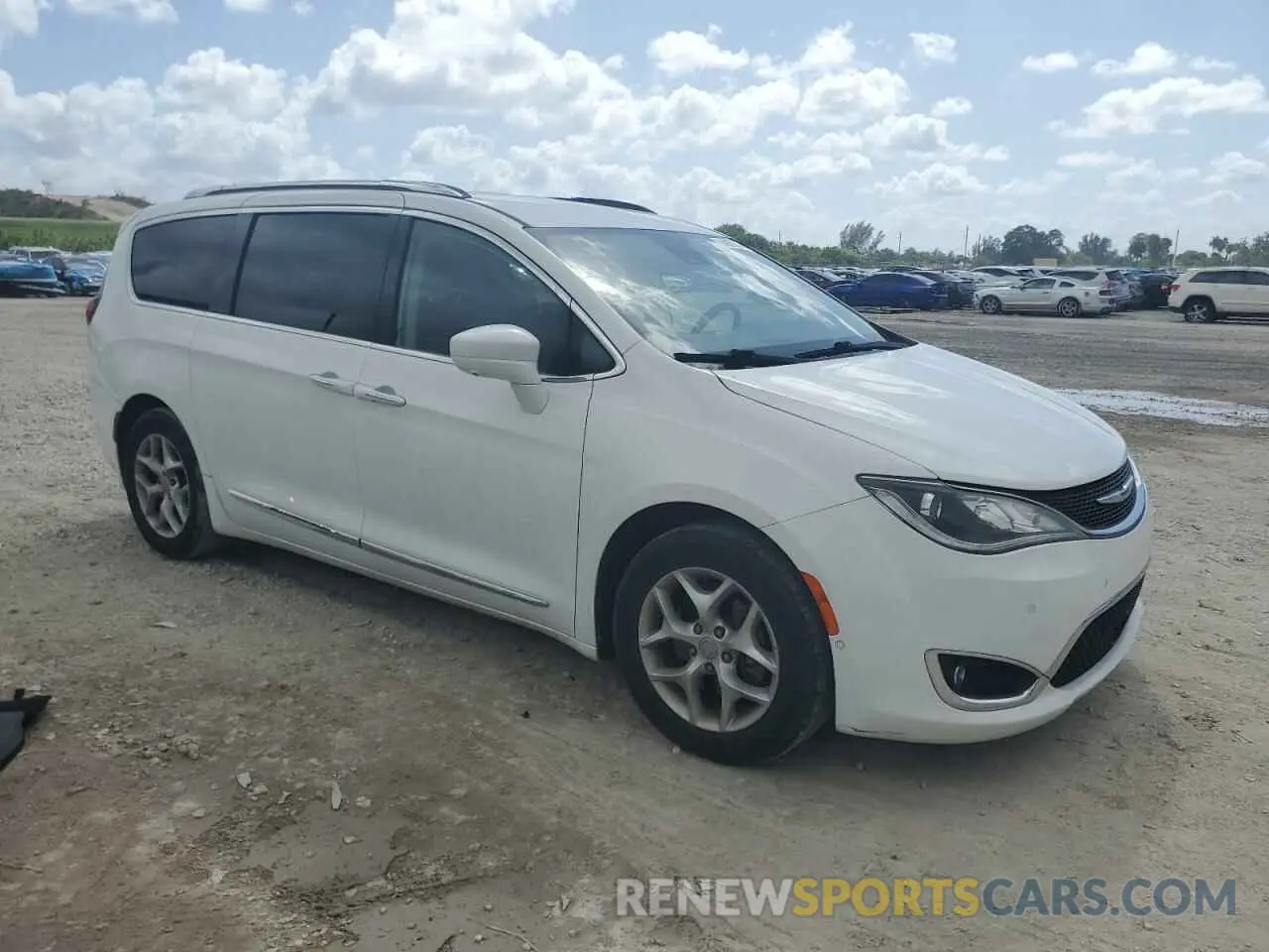 4 fotografías del automóvil dañado 2C4RC1EG3KR604726 CHRYSLER PACIFICA 2019